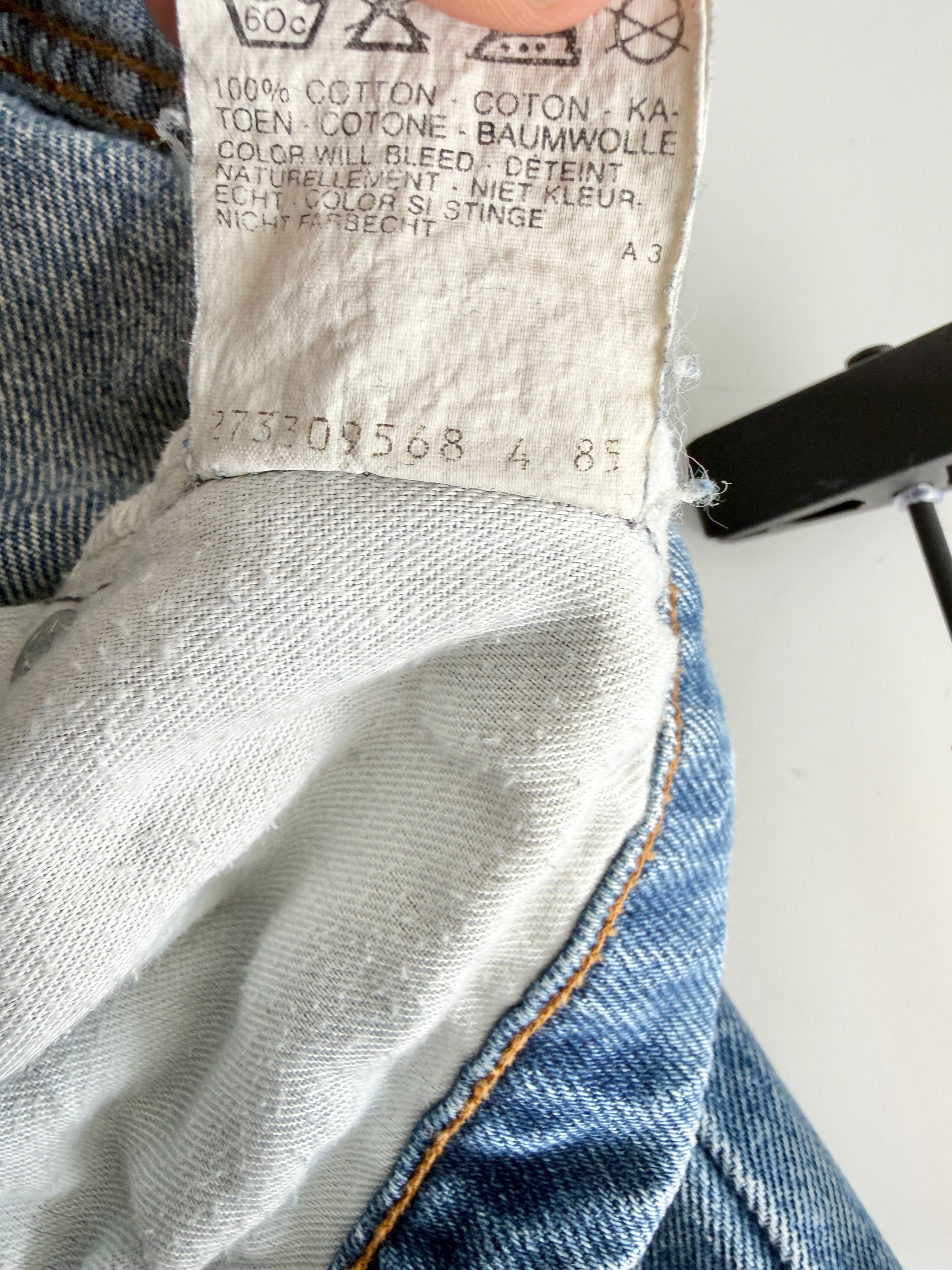 W30 L29 vintage Levis 603 30”measured medium blue 80s 603s
