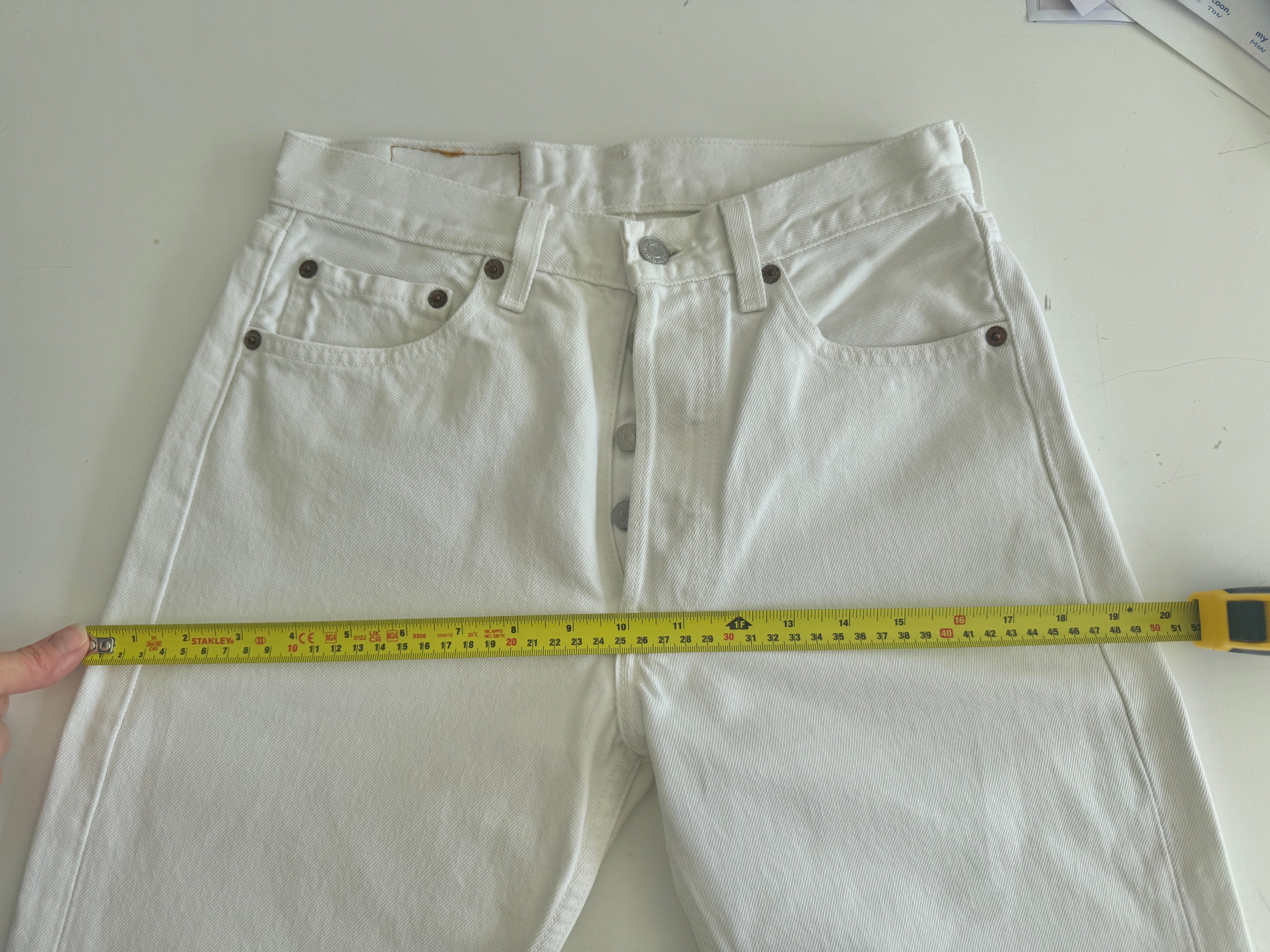 W27 L31 vintage Levis 501 26/27” measured waist white 501s 90s USA denim