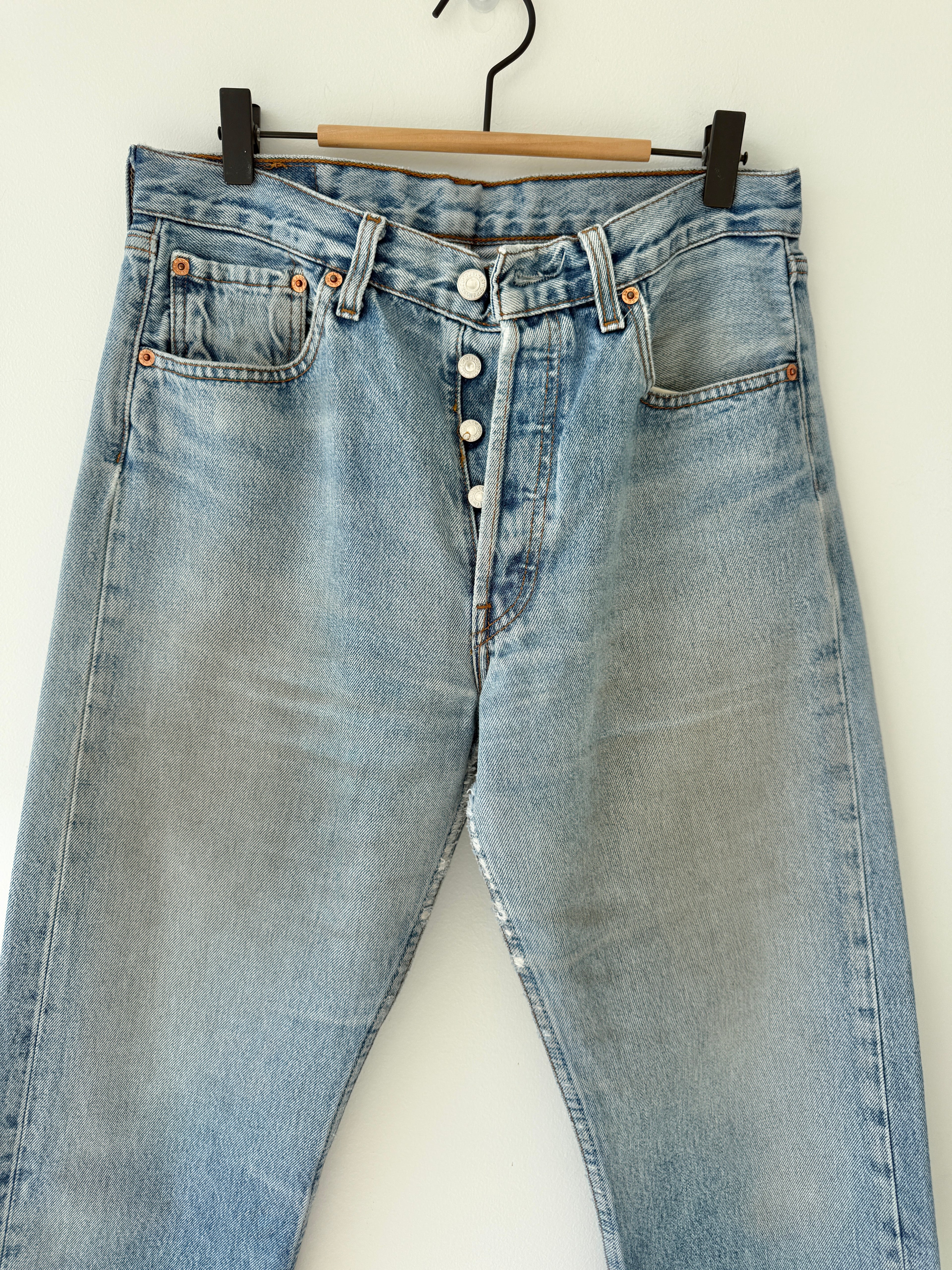 Soft W30 L29 vintage Levis 501 29/30” measured waist light blue dirty Y2K 501s