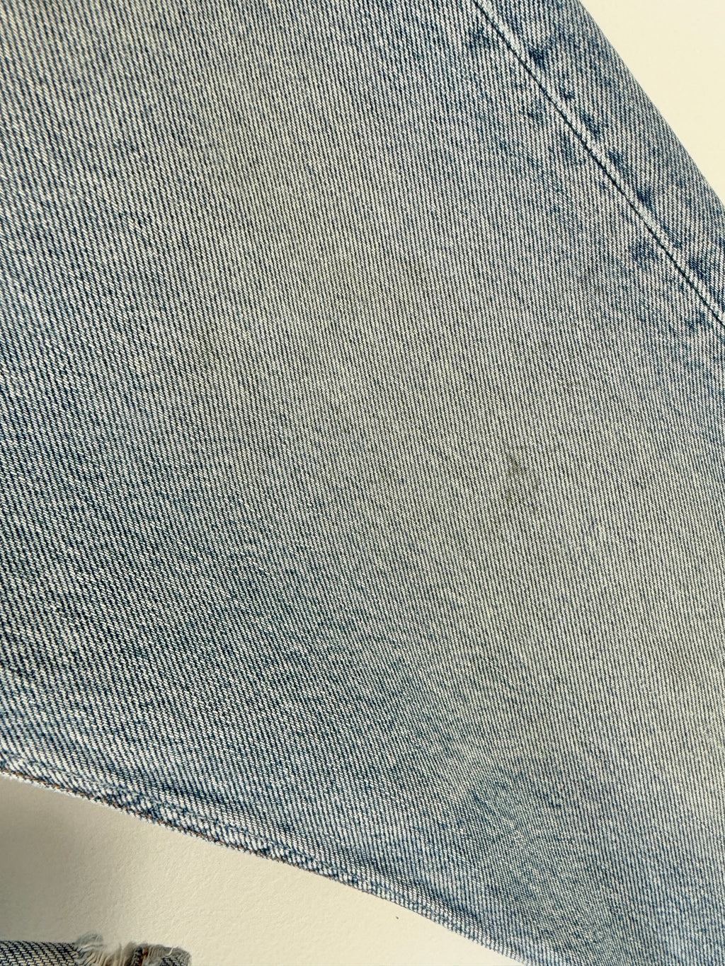 W26 L31 vintage Levis 501 25/26” measured waist medium light blue 501s Y2K denim