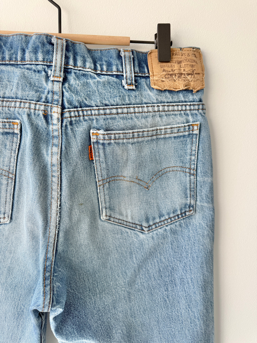 W28 L27 vintage Levis orange tag light blue faded 28” measured waist 501s 80s