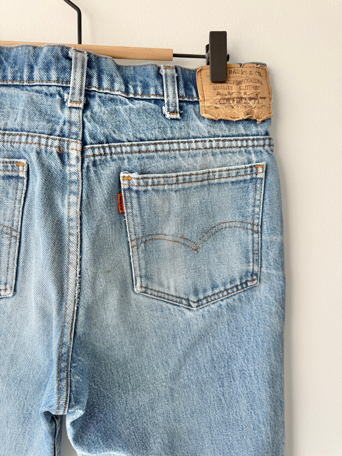 W28 L27 vintage Levis orange tag light blue faded 28” measured waist 501s 80s