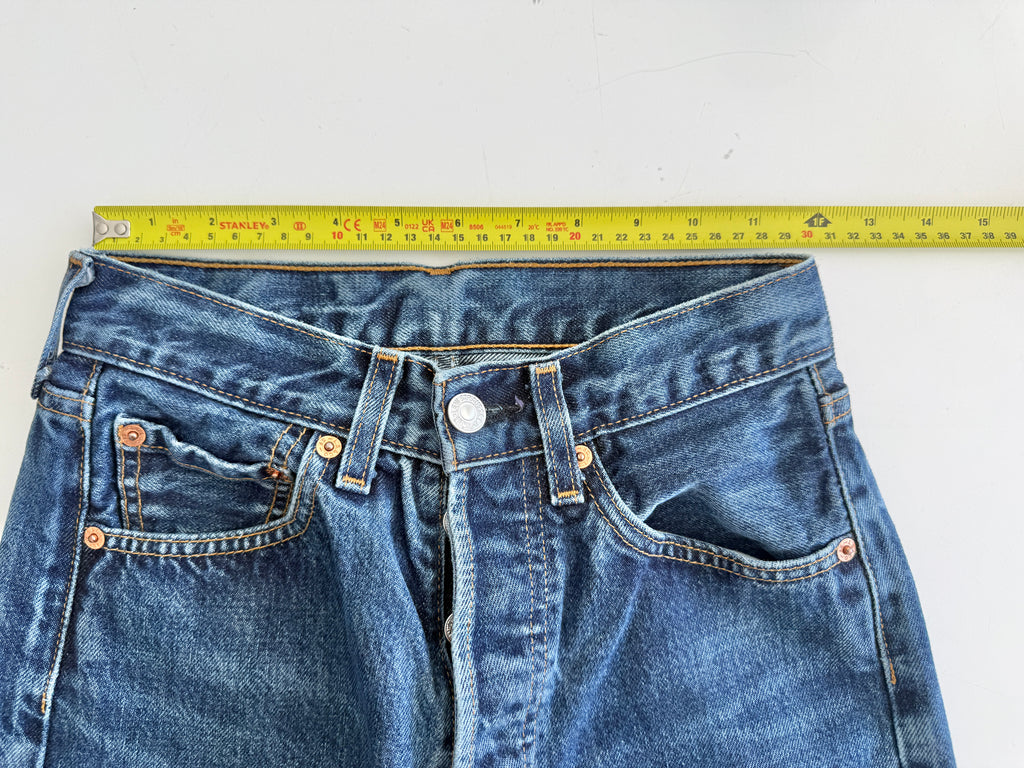 W24 L29 vintage Levis 501 23/24” measured waist dark indigo faded blue 501s