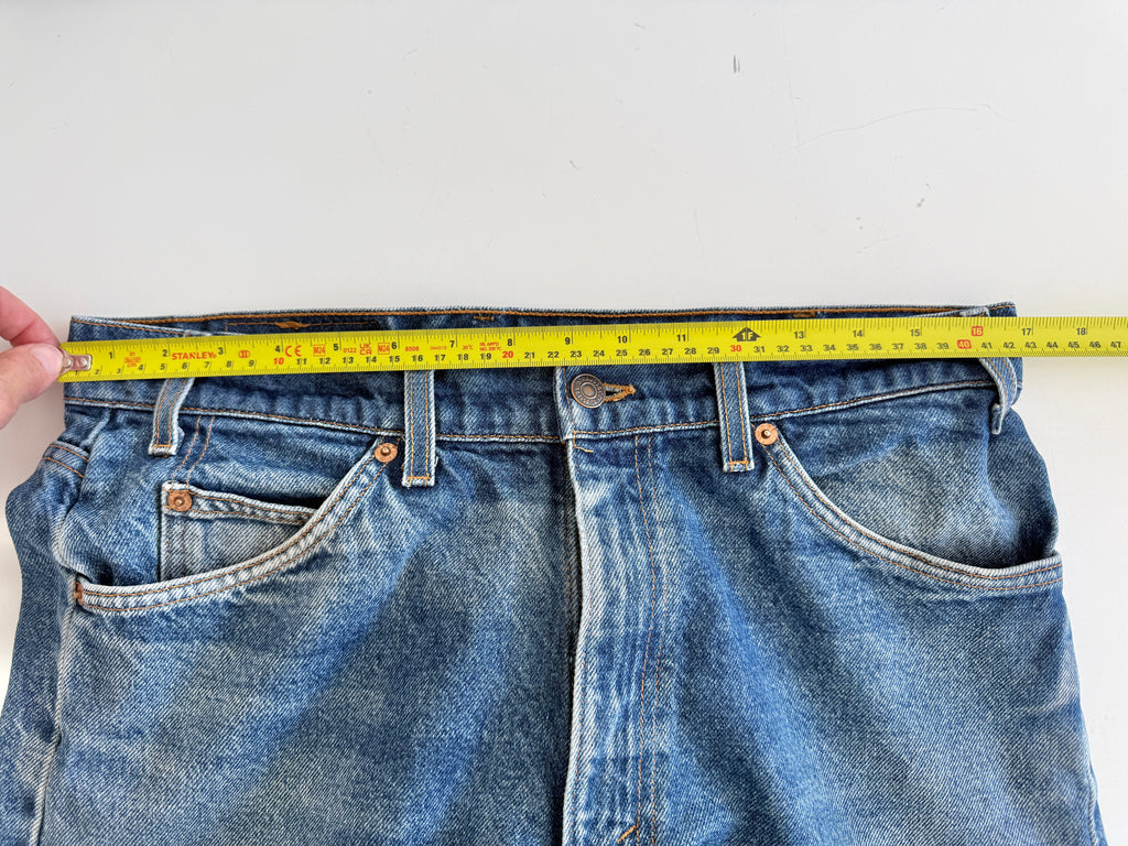 W32 L28 vintage Levis 505 30/33” measured waist dark faded blue orange tab 505s 90s USA