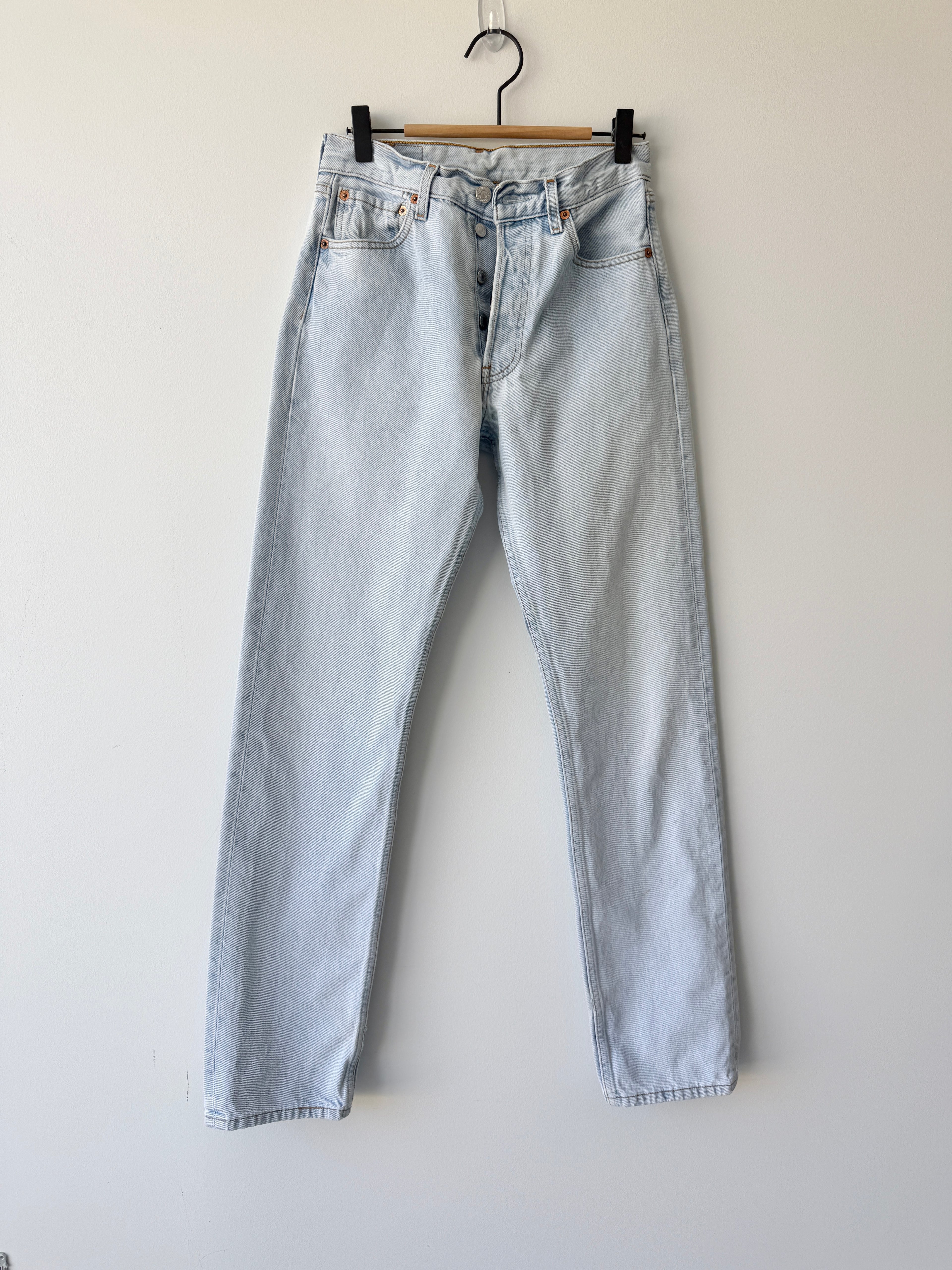 Vintage Levi’s 501 w26 L33 1998
