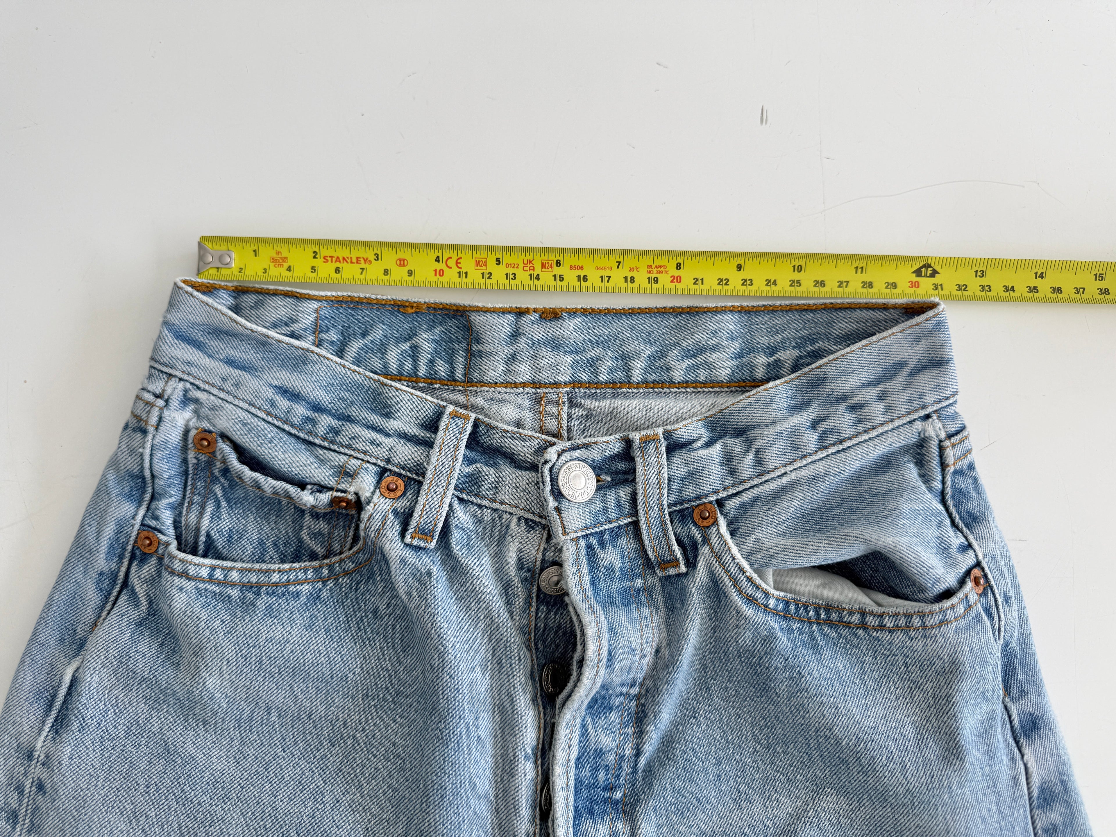 Soft shorts W25 L13 vintage Levis 501 24/25” measured waist light faded blue 501s amazing fade 90s denim