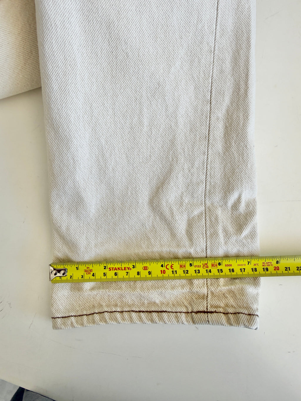 W27 L34 vintage Levis 501s 26/27” measured beige 501s 90s USA