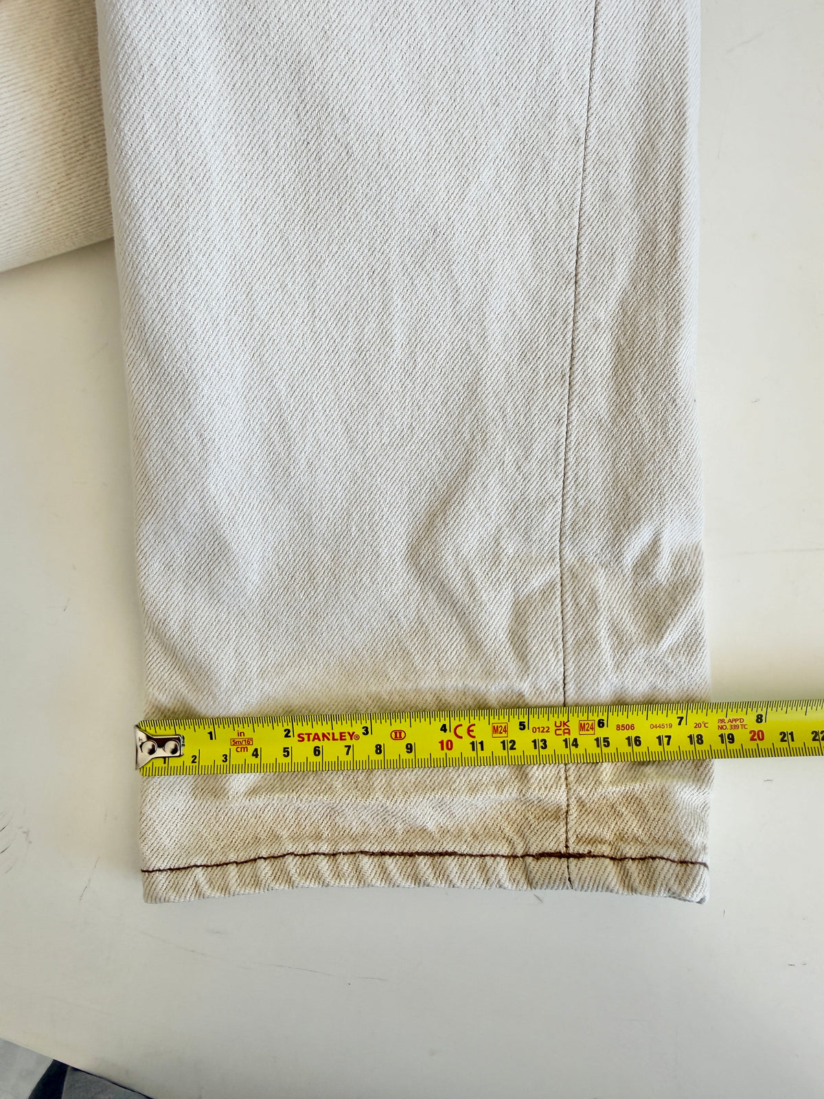 W27 L34 vintage Levis 501s 26/27” measured beige 501s 90s USA