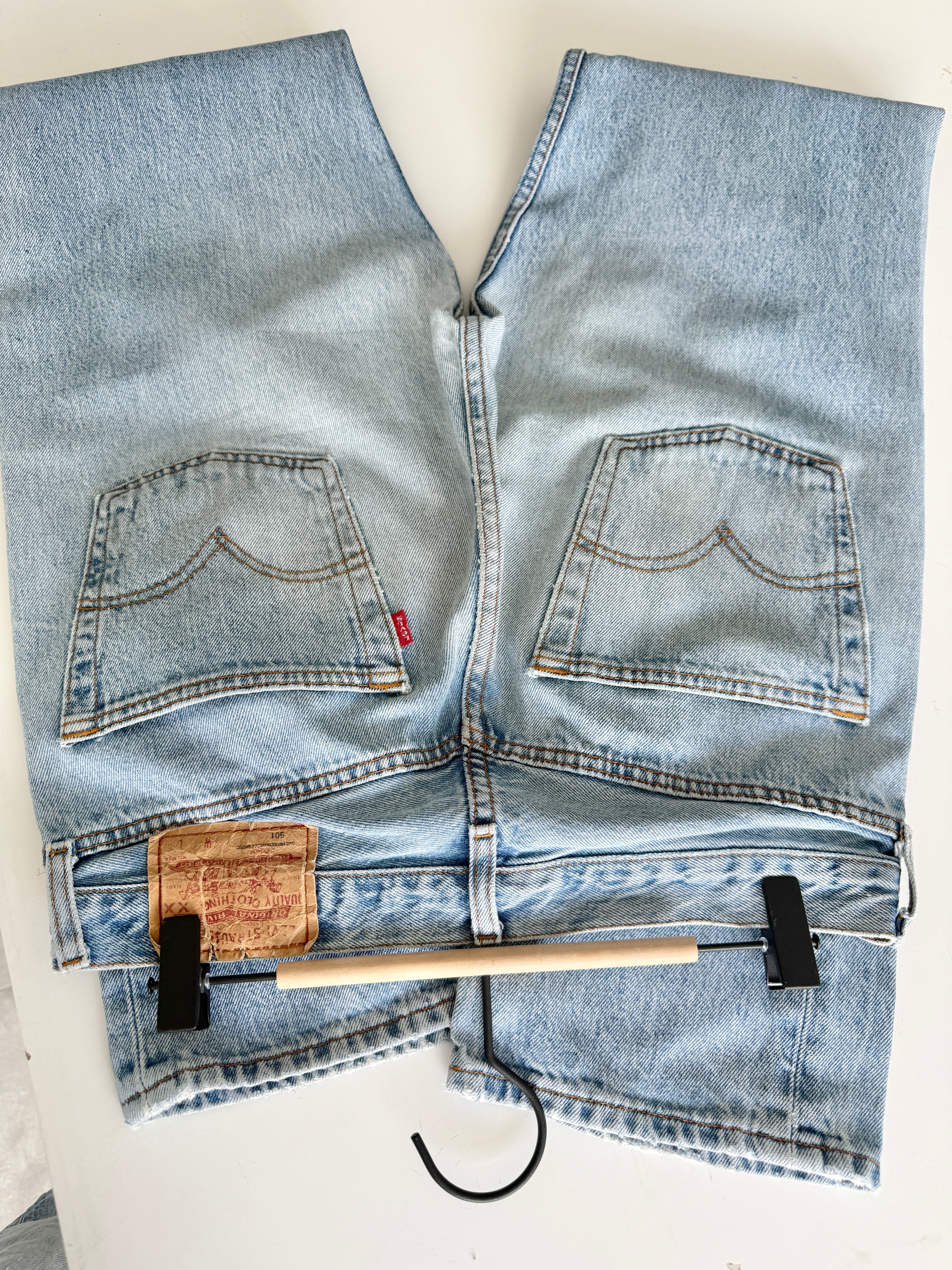 W29 L35 vintage Levis 501 28-29” measured light blue faded 90s denim Levi’s 501s