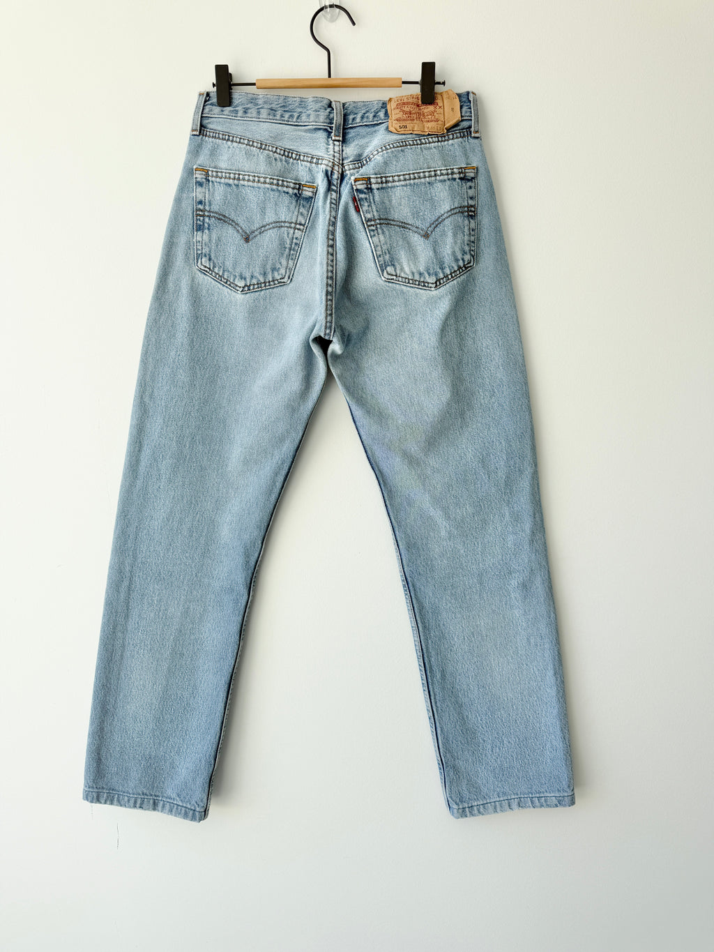 W28 L30 vintage Levis 501 27/28” light blue Levi’s 501s 90s