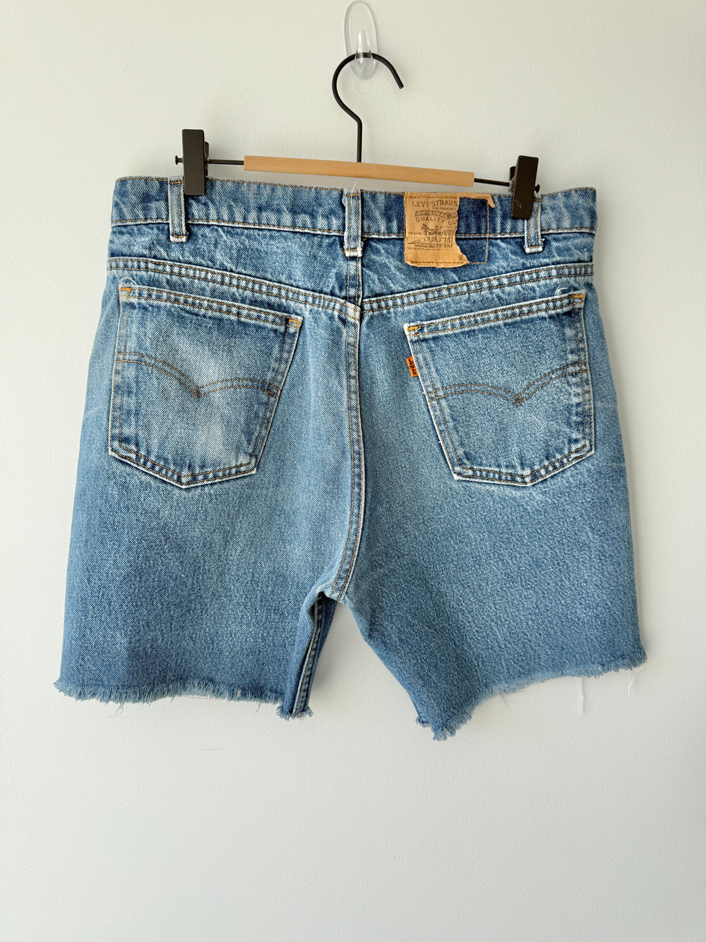 W30 L29 vintage Levis 517 30/31” measured waist medium blue faded  80s 517s shorts