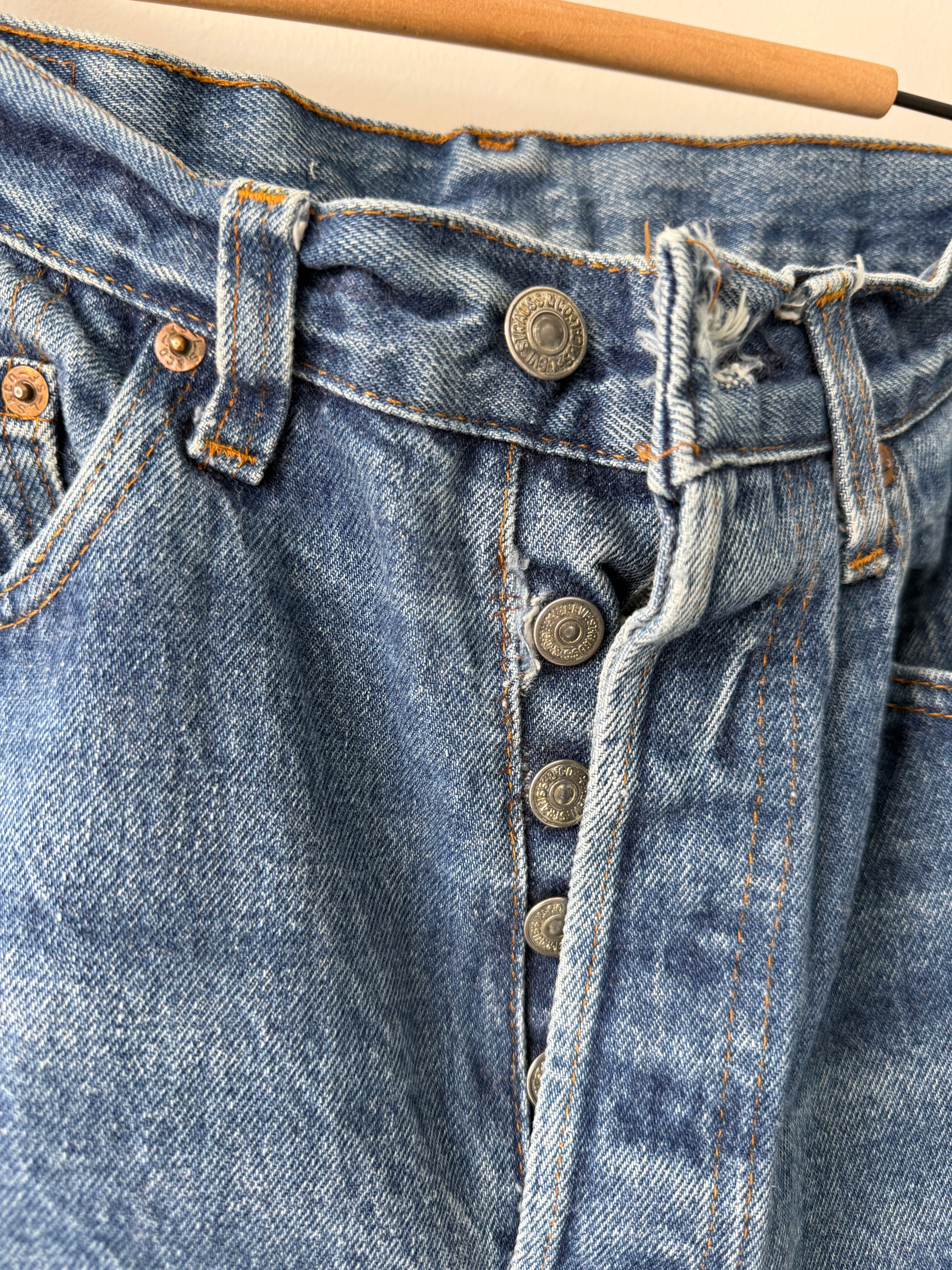 W30 L30 vintage Levis 501 29/30” measured dark faded blue 80sUSA Levi’s 501s
