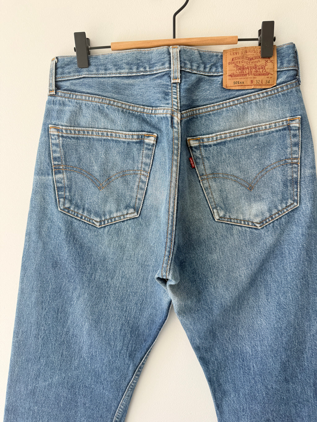 W30 L31 vintage Levis 501xx 29/30” measured waist dark faded blue 501s 90s