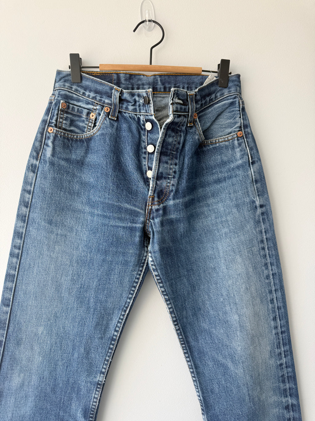 W27 L30 vintage Levis 501 26/27” measured waist dark faded blue 501s Y2K
