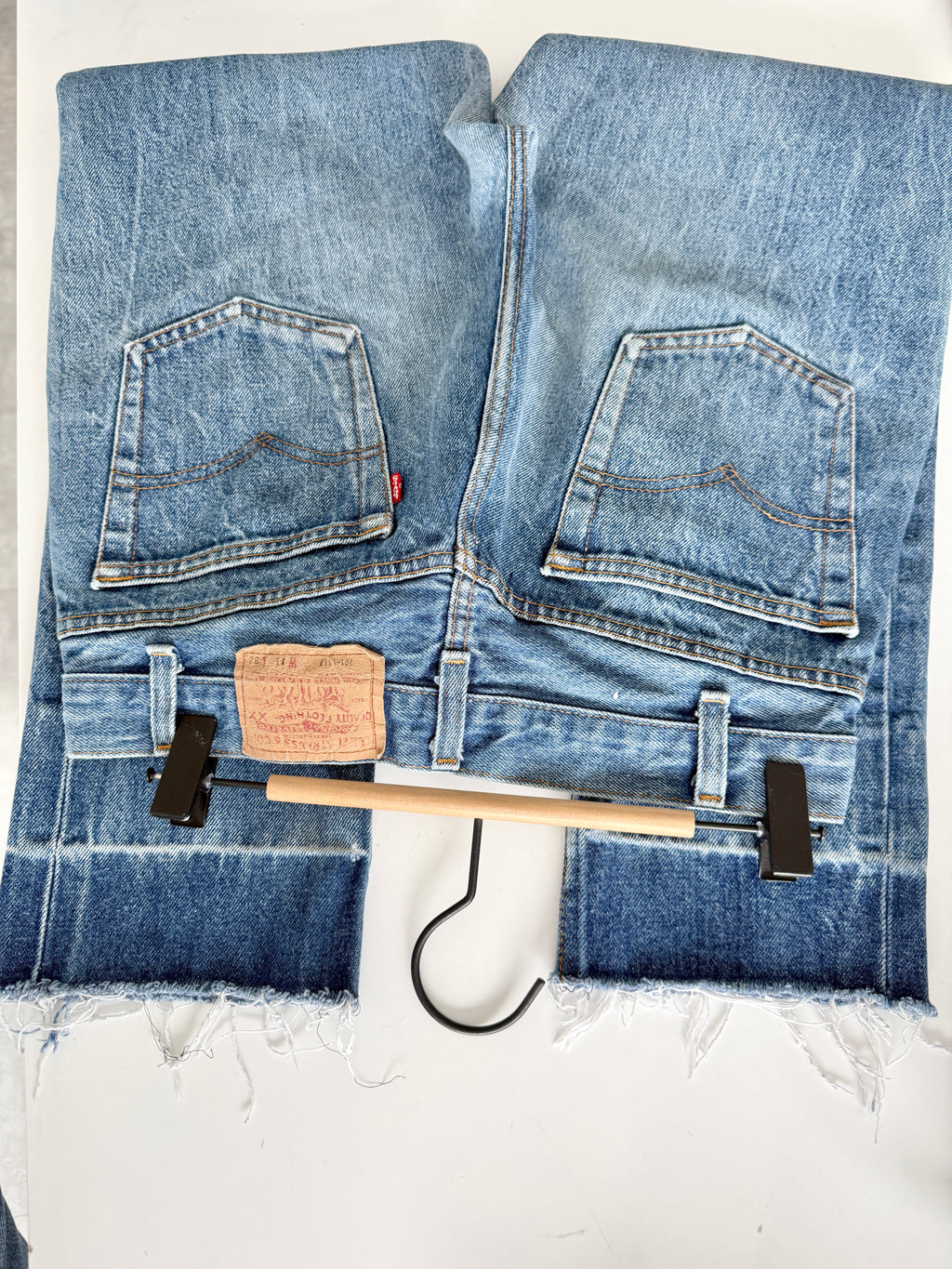 W28 L26 vintage Levis 701 27/28” dark faded blue Levi’s 701s 80s
