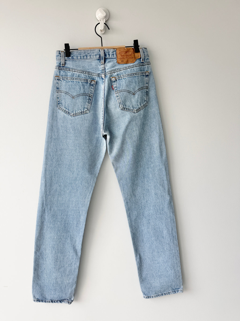W29 L33 vintage Levis 501 28-29” measured light blue 90s denim Levi’s 501s USA