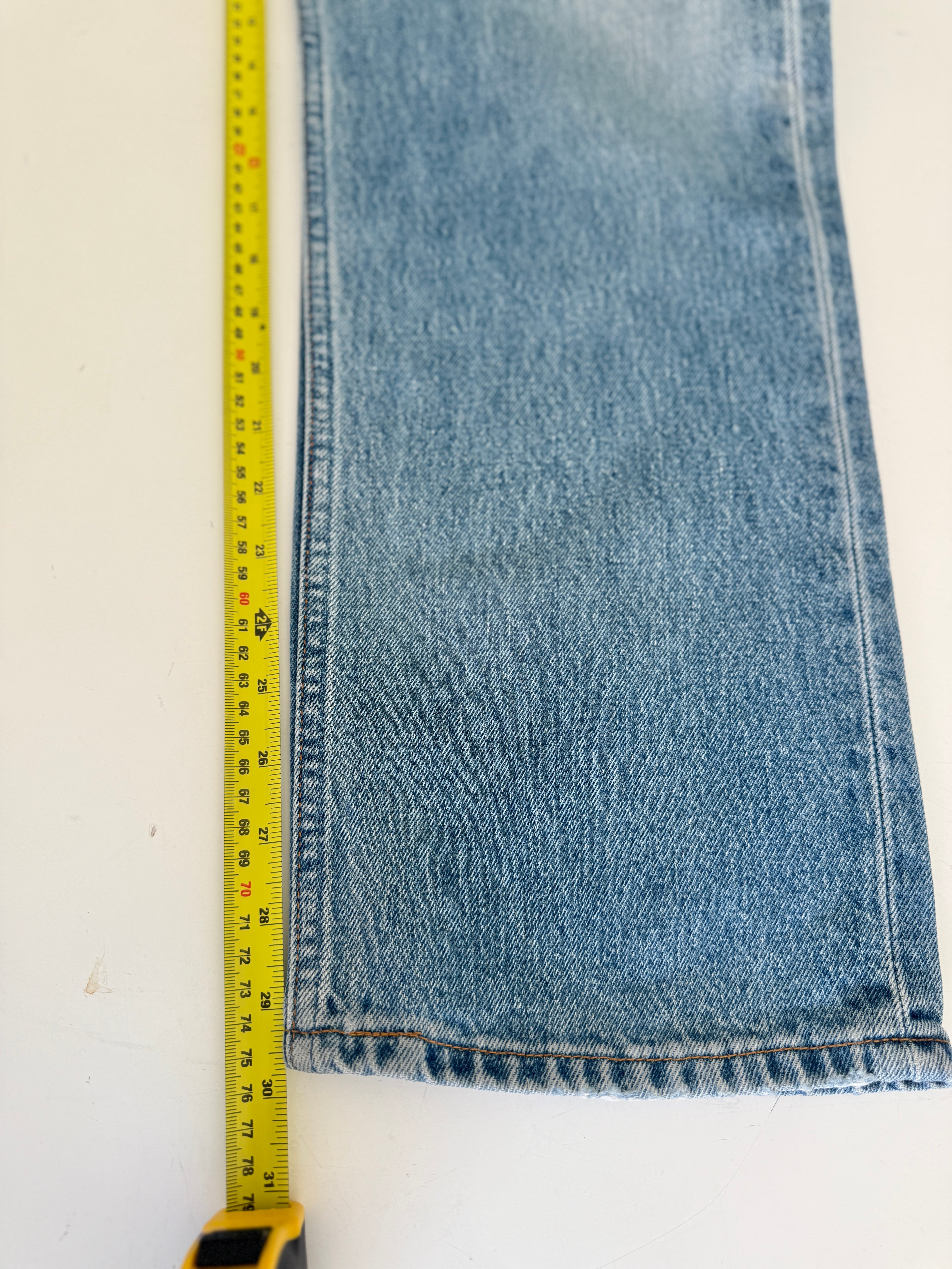 W32 L29 vintage Levis 501 31-32” measured medium faded blue 90s Levi’s 501s