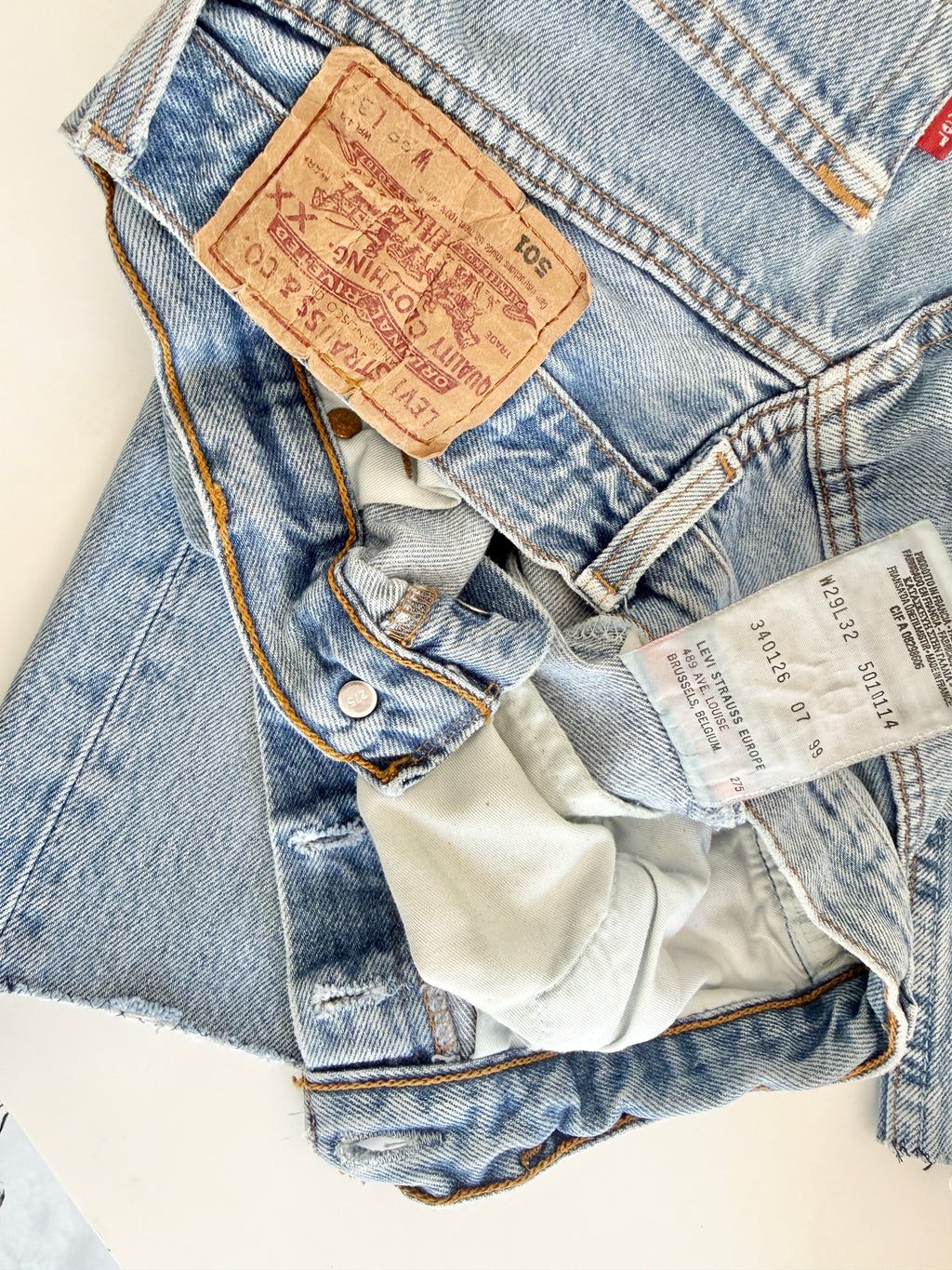 W27 vintage Levis 501 shorts 26/27” light blue Levi’s 501s 90s