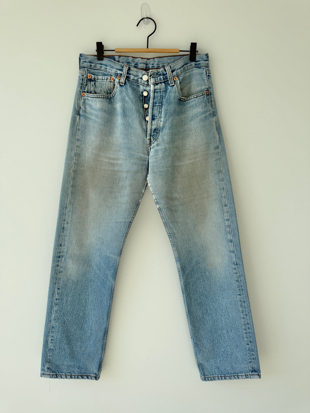 Soft W30 L29 vintage Levis 501 29/30” measured waist light blue dirty Y2K 501s