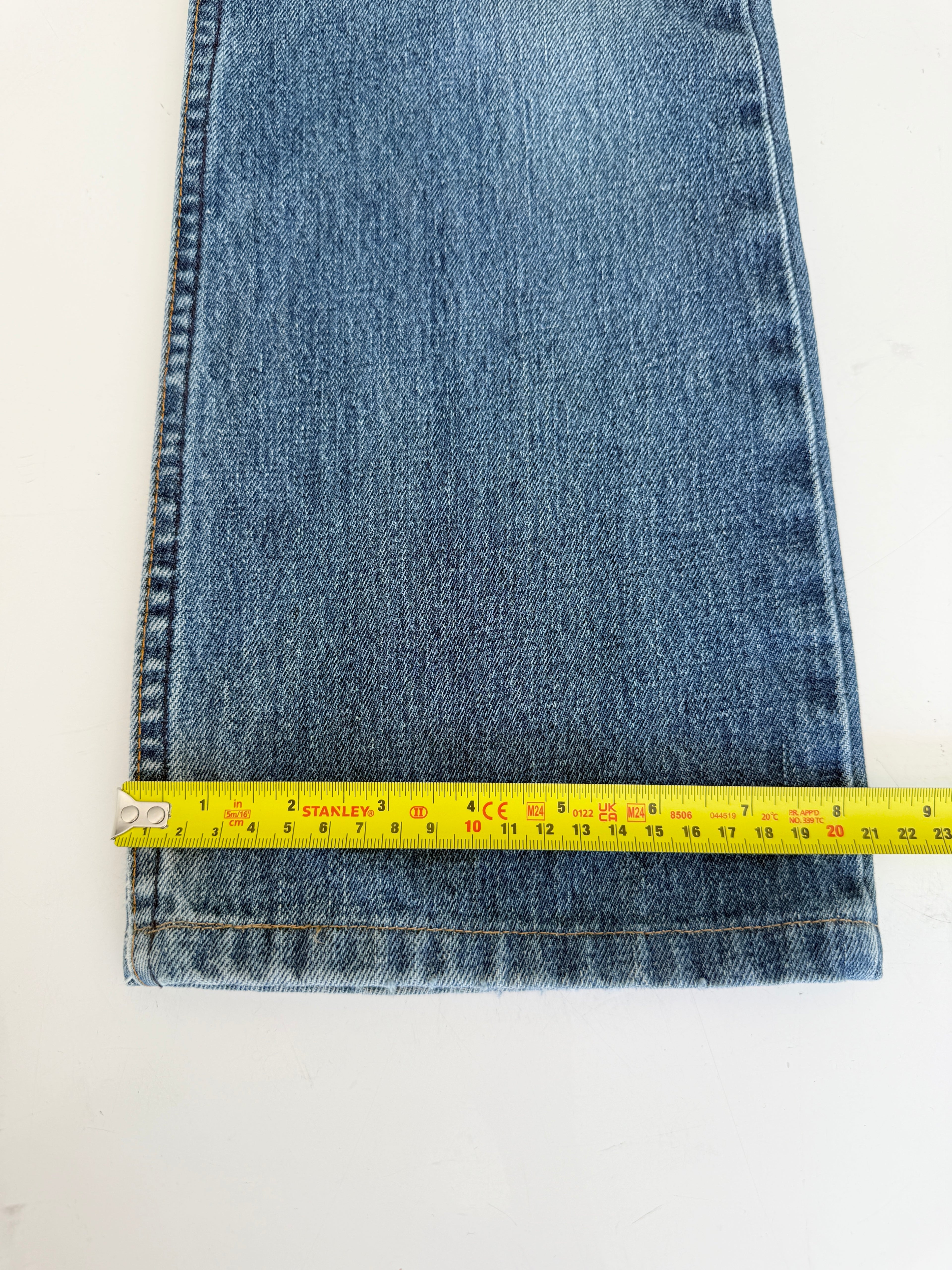 W26 L28 vintage Levis 517 26” measured dark faded blue denim Y2K Levi’s 517s wallet mark