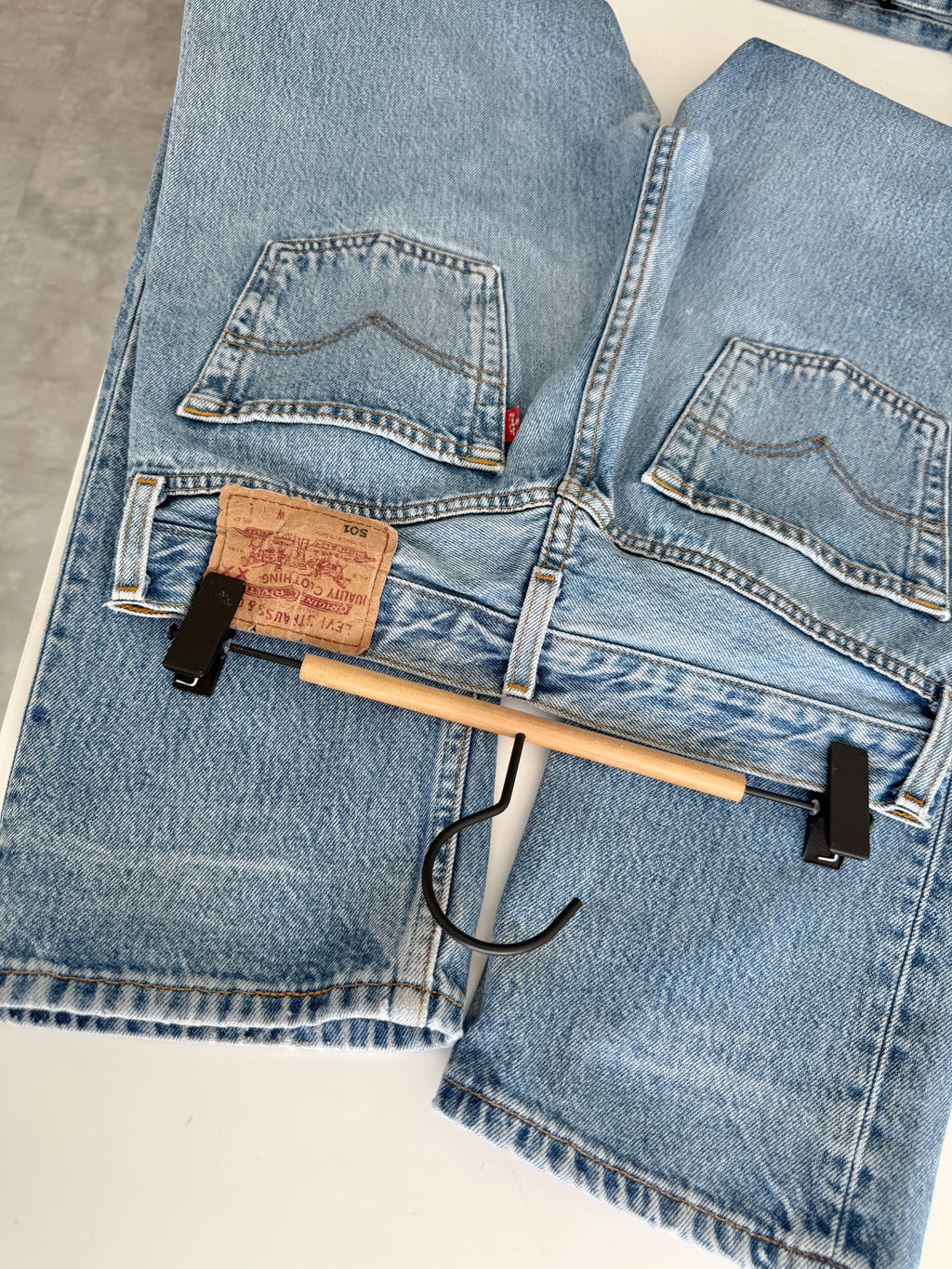 W28 L30 vintage Levis 501s 27/28” medium blue denim Levi’s 501s Y2K