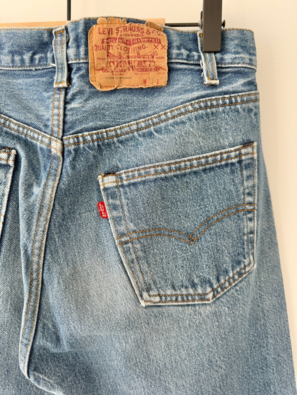 W29 L32 vintage Levis 501 28-29” measured dark faded blue denim 80’s levi’s 501s