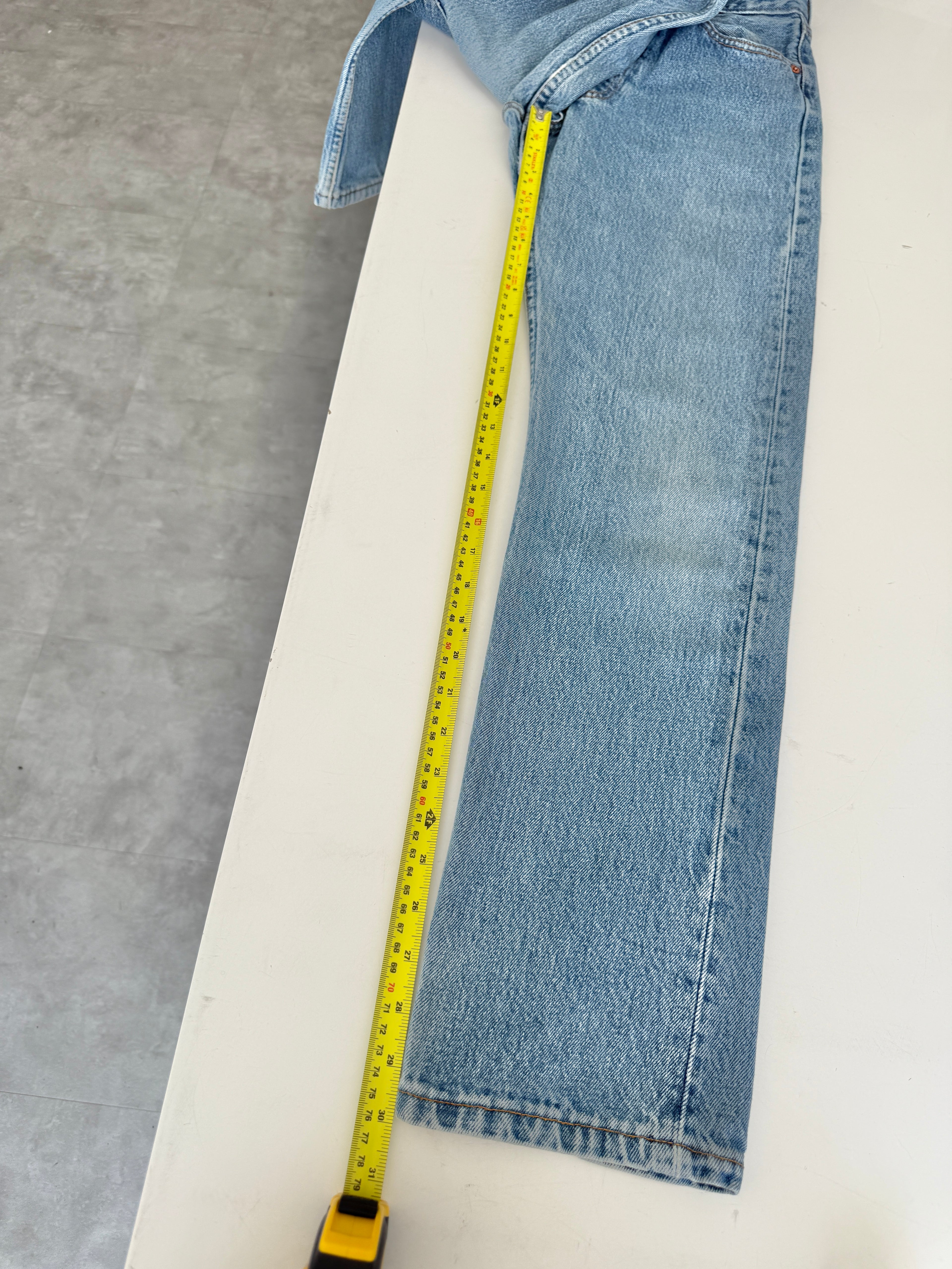W24 L30 vintage Levis 501 23/24” medium blue Levi’s 501s