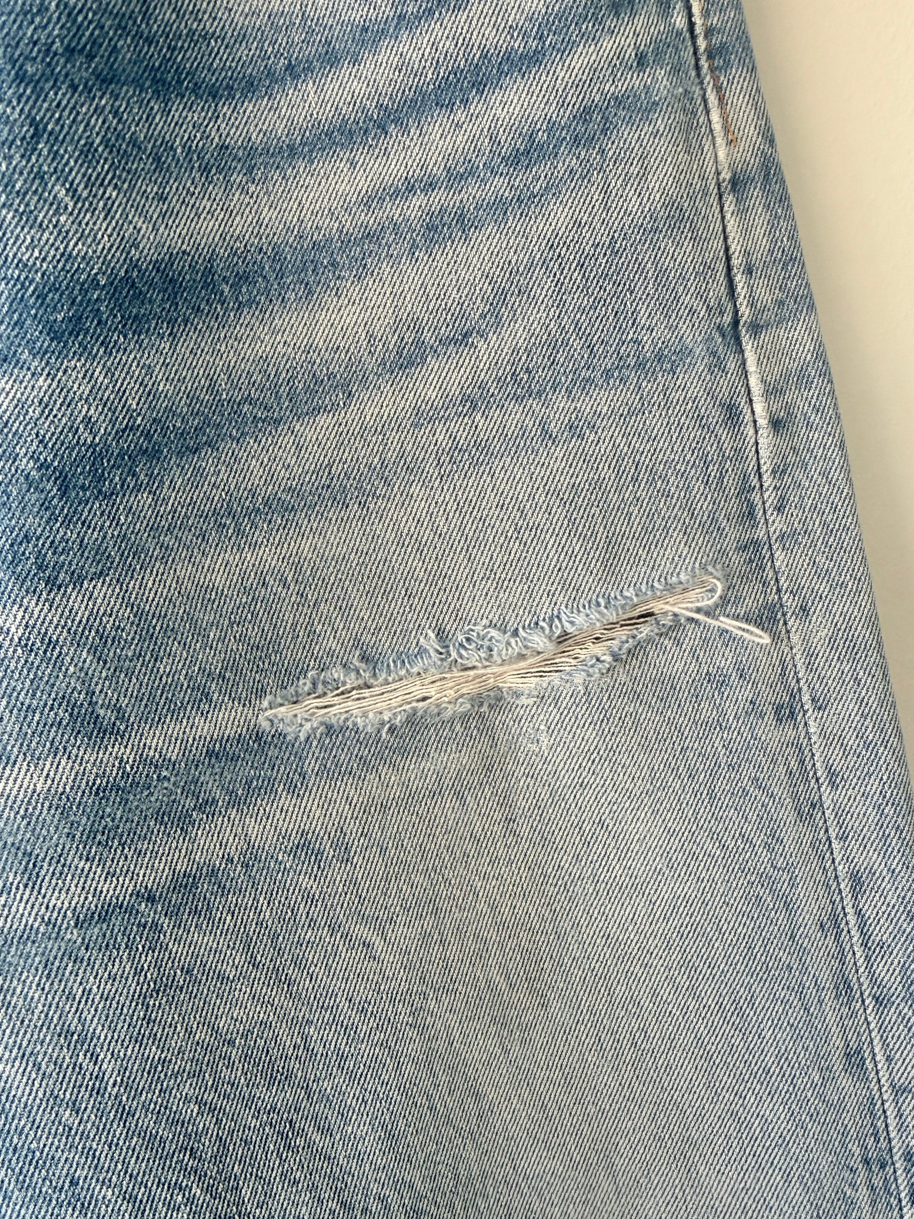 W30 L31 vintage Levis 501 29-30” measured dark whiskers faded blue 90s USA Levi’s 501s