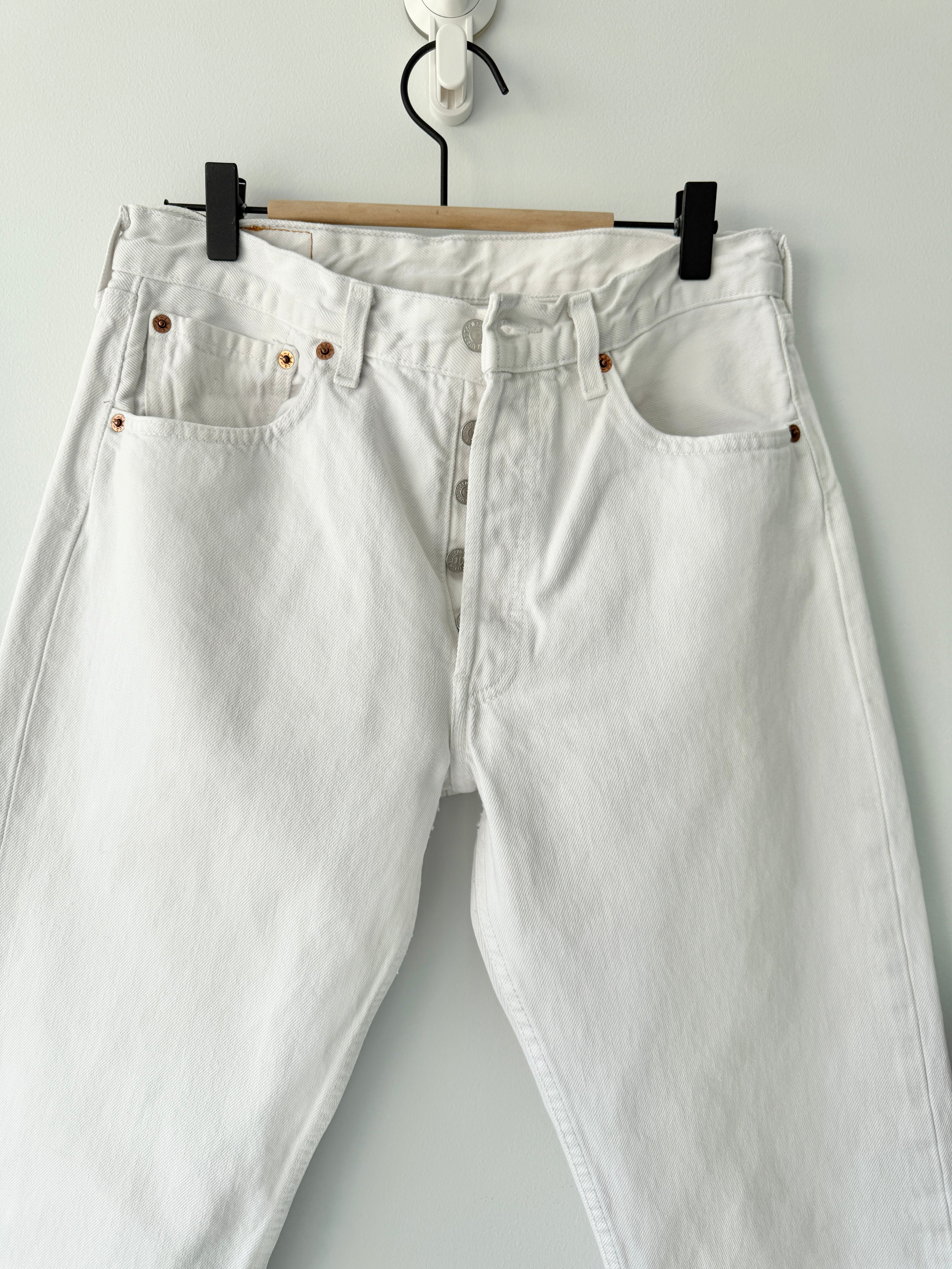W29 L27 vintage Levis 501 28-29”” measured white denim 90s 501s