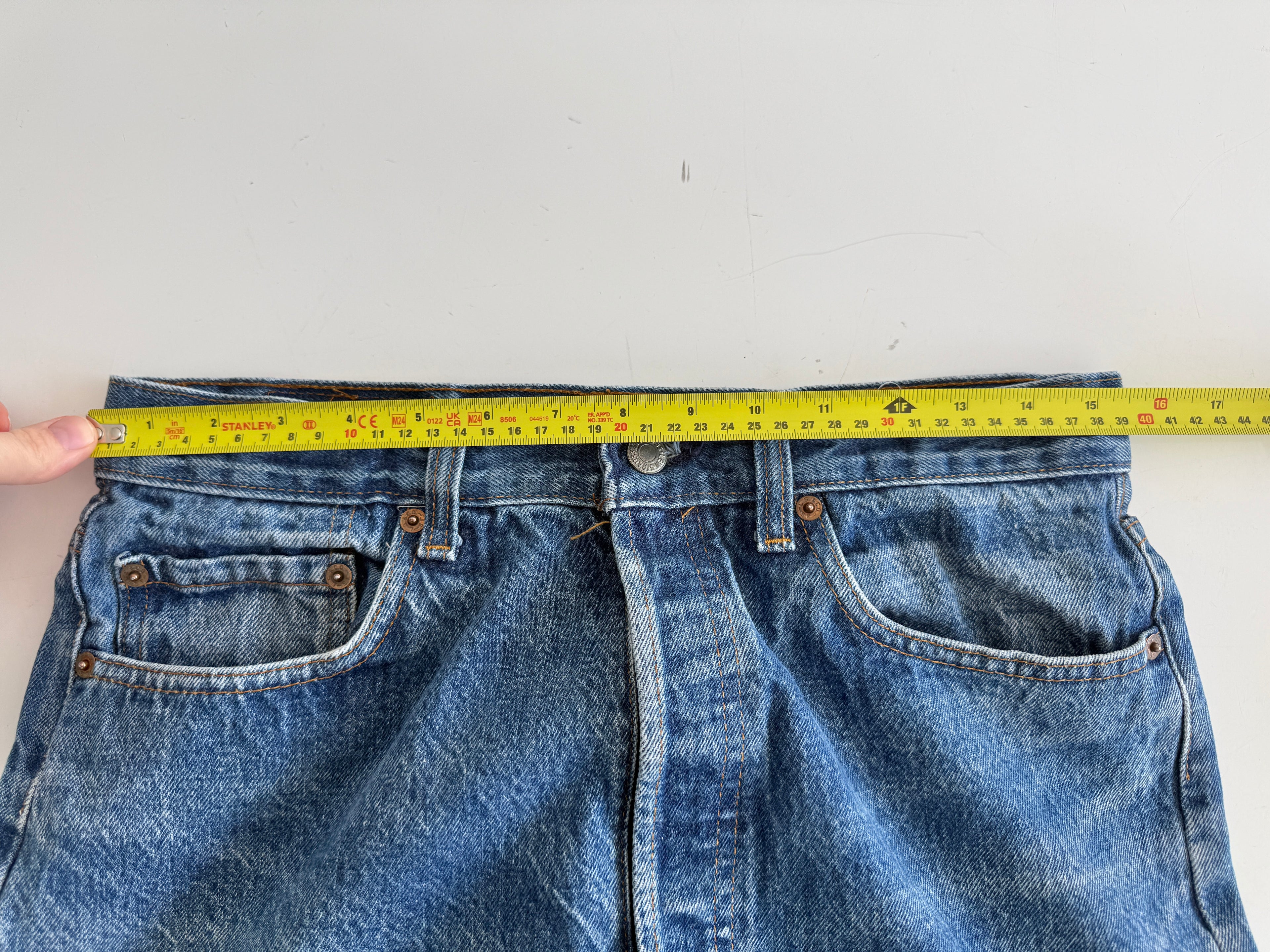 W30 L32 vintage Levis 501 29-30” measured dark blue faded blue 80s denim Levi’s 501s USA