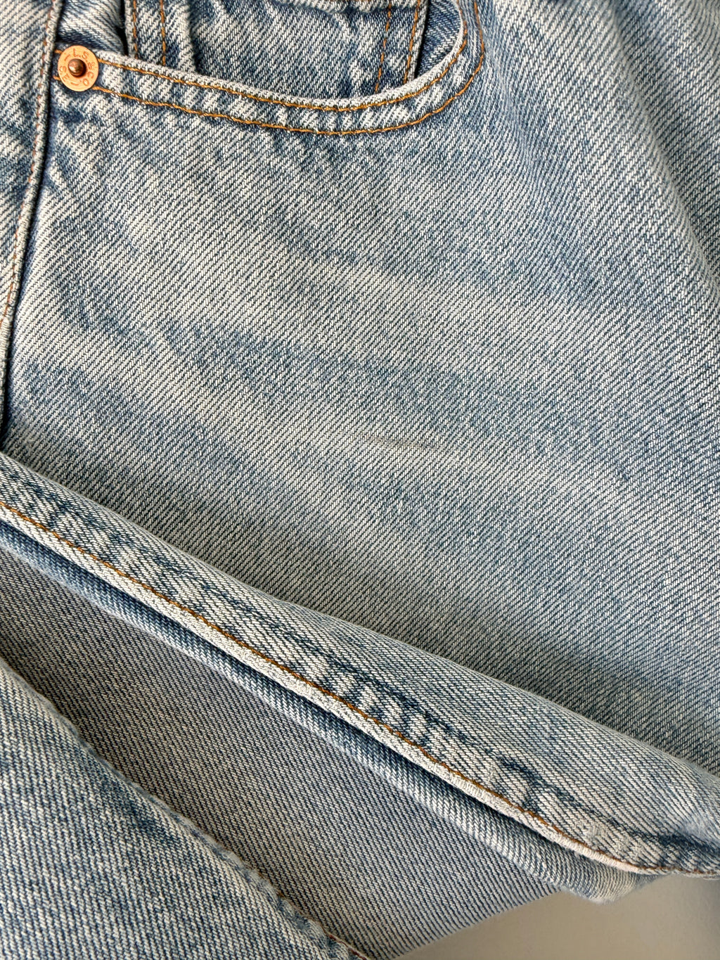 W27 L31 vintage Levis 501 26/27” measured waist medium light blue 501s Y2K nl