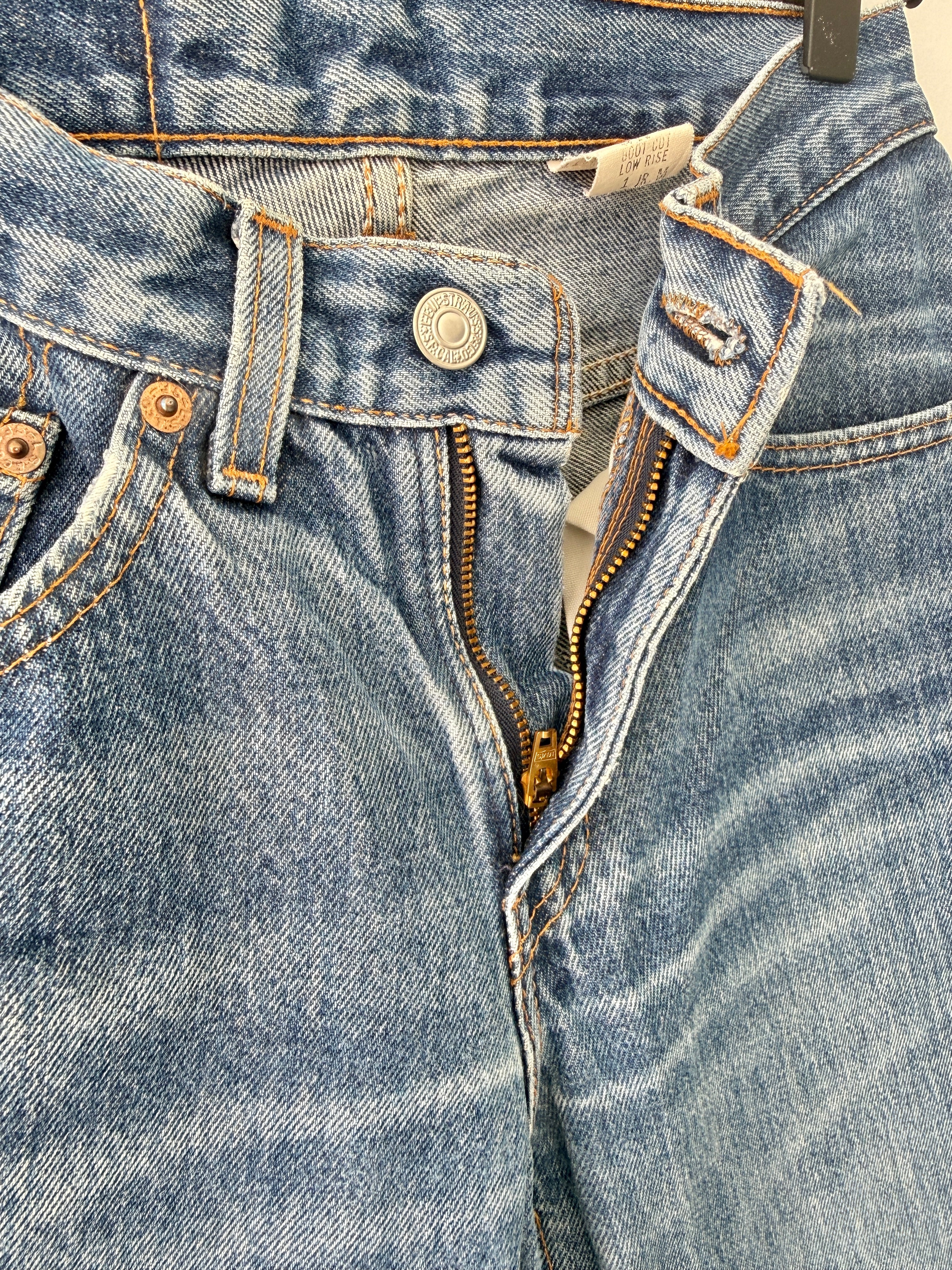 W24 L31 vintage Levis 517 24” measured waist dark faded blue USA 90s 517s