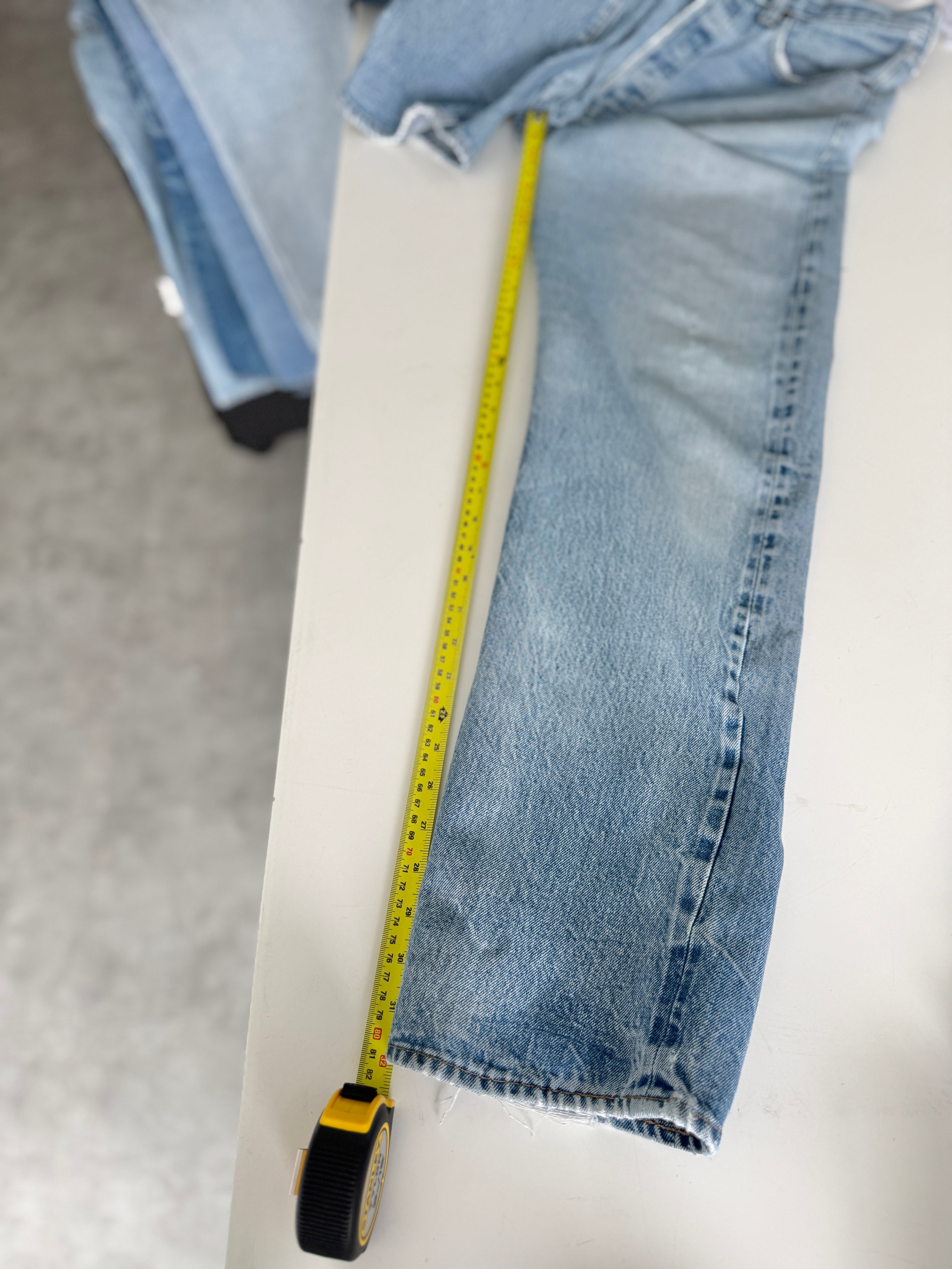 W31 L32 vintage Levis 501 30/31” measured light faded blue denim 70’s 501s USA button 6