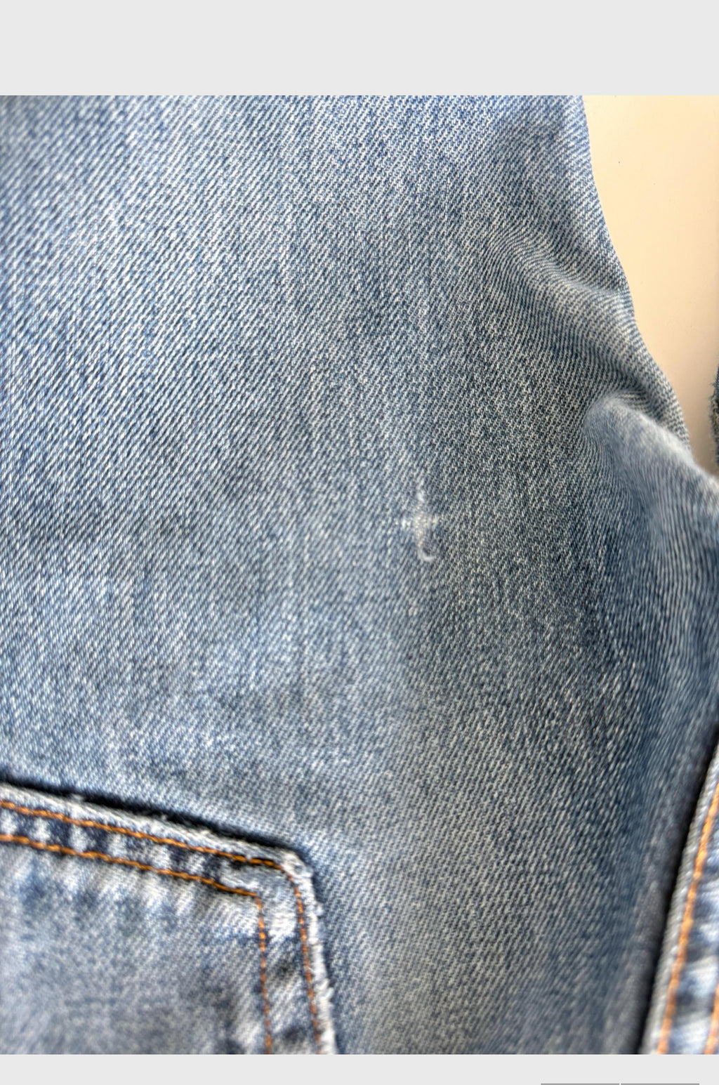 W28 L29 vintage Levis 501 27-28” measured dark raw blue faded denim made in Y2K