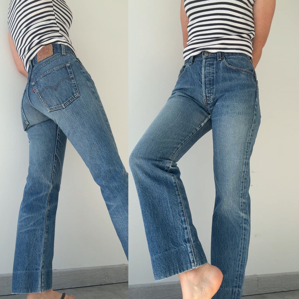 W27 L27 vintage Levis 501 26/27” measured waist dark faded blue 501s 80s