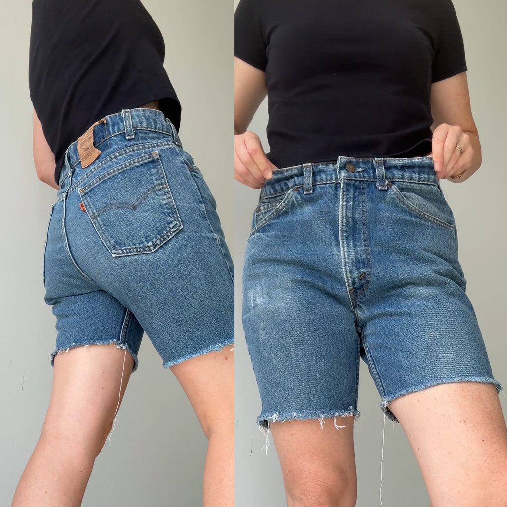 W30 L29 vintage Levis 517 30/31” measured waist medium blue faded  80s 517s shorts