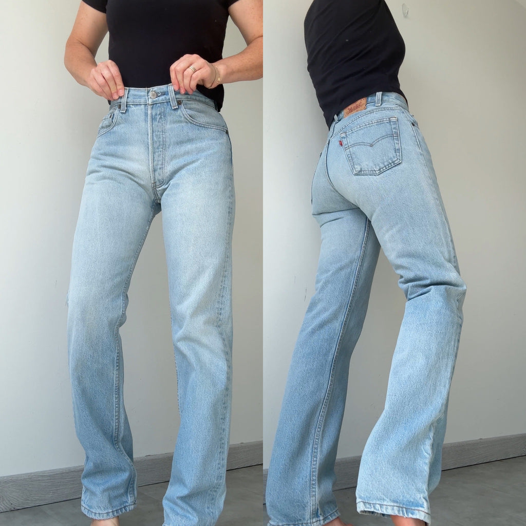 W27 L31 vintage Levis 501 26/27” measured waist light blue faded  90s USA 501s