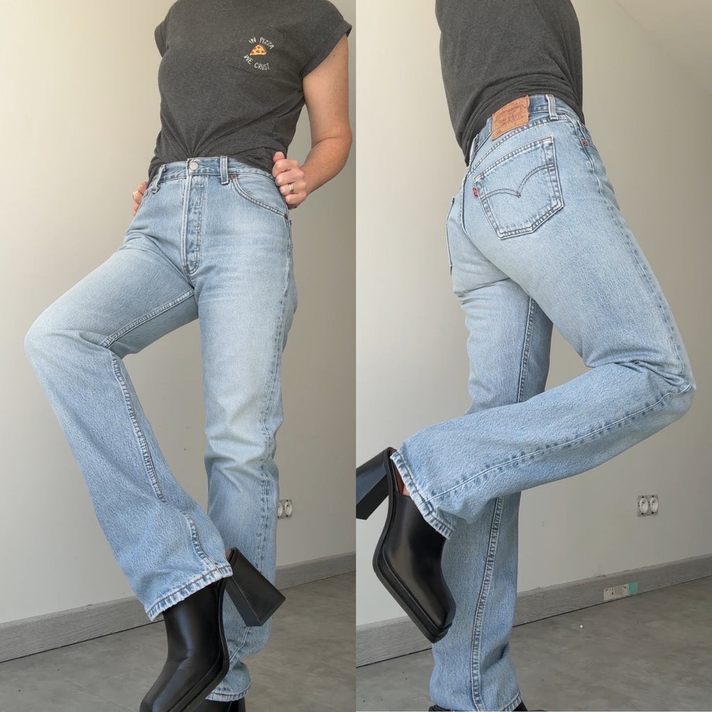 W29 L32 vintage Levis 501 28/29” light blue Levi’s 501s 90s
