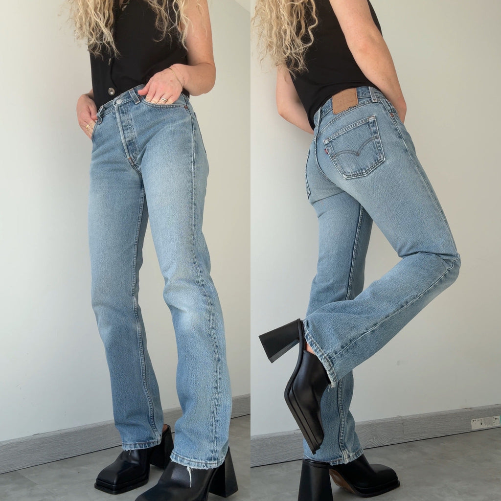 Soft W27 L30 vintage Levis 501 26/27” measured waist medium blue 90s USA  501s