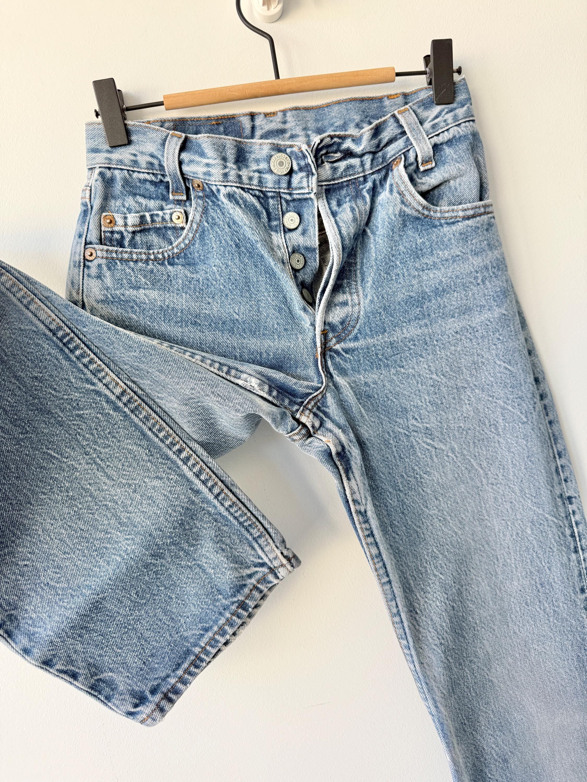 W23 L29 vintage Levis 701 22-24” measured waist faded denim made in USA 80s