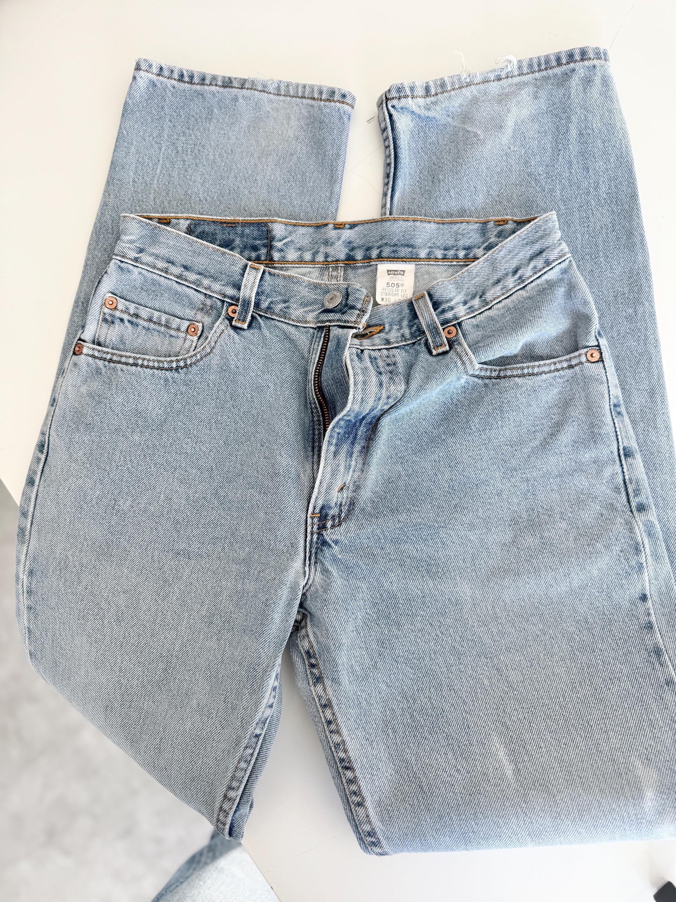 Levis 505 vintage w28/29 L31 light blue 505s made in Columbia straight leg jeans 501 28”/29” waist hols