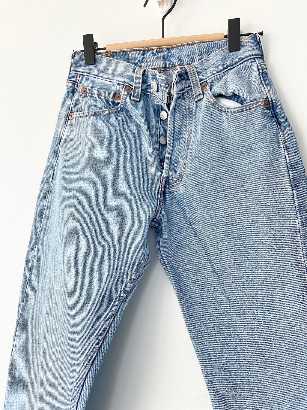 Levis 501 jeans w23 L29 USA light blue stone wash vintage 501 Levis vintage