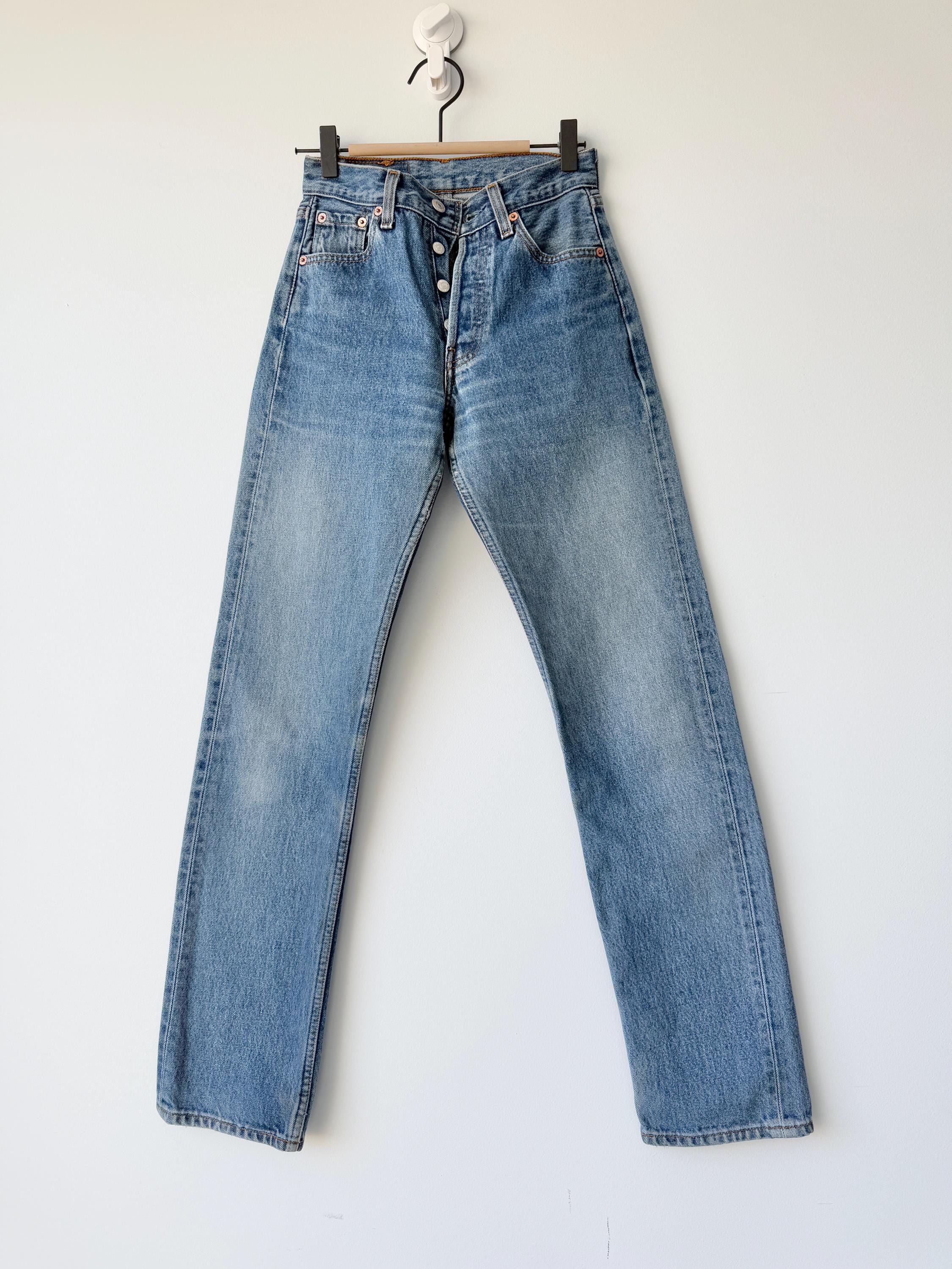 Levis 501 vintage w24 L31 medium blue  501s 90s straight leg jeans 501 23”/24” waist (januk)