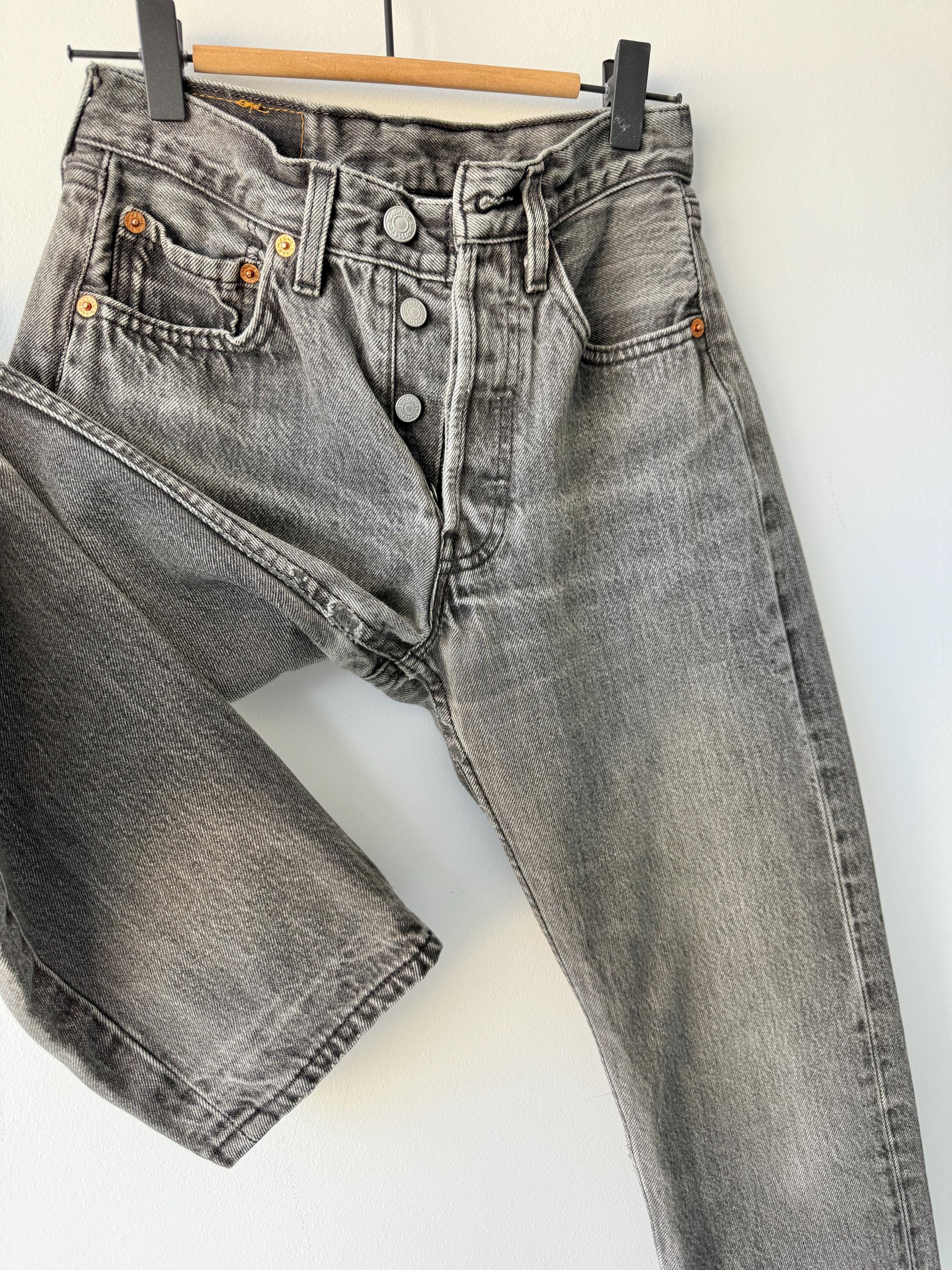 W24 L29 vintage Levis 501 23-24” measured waist black faded denim made in 90s
