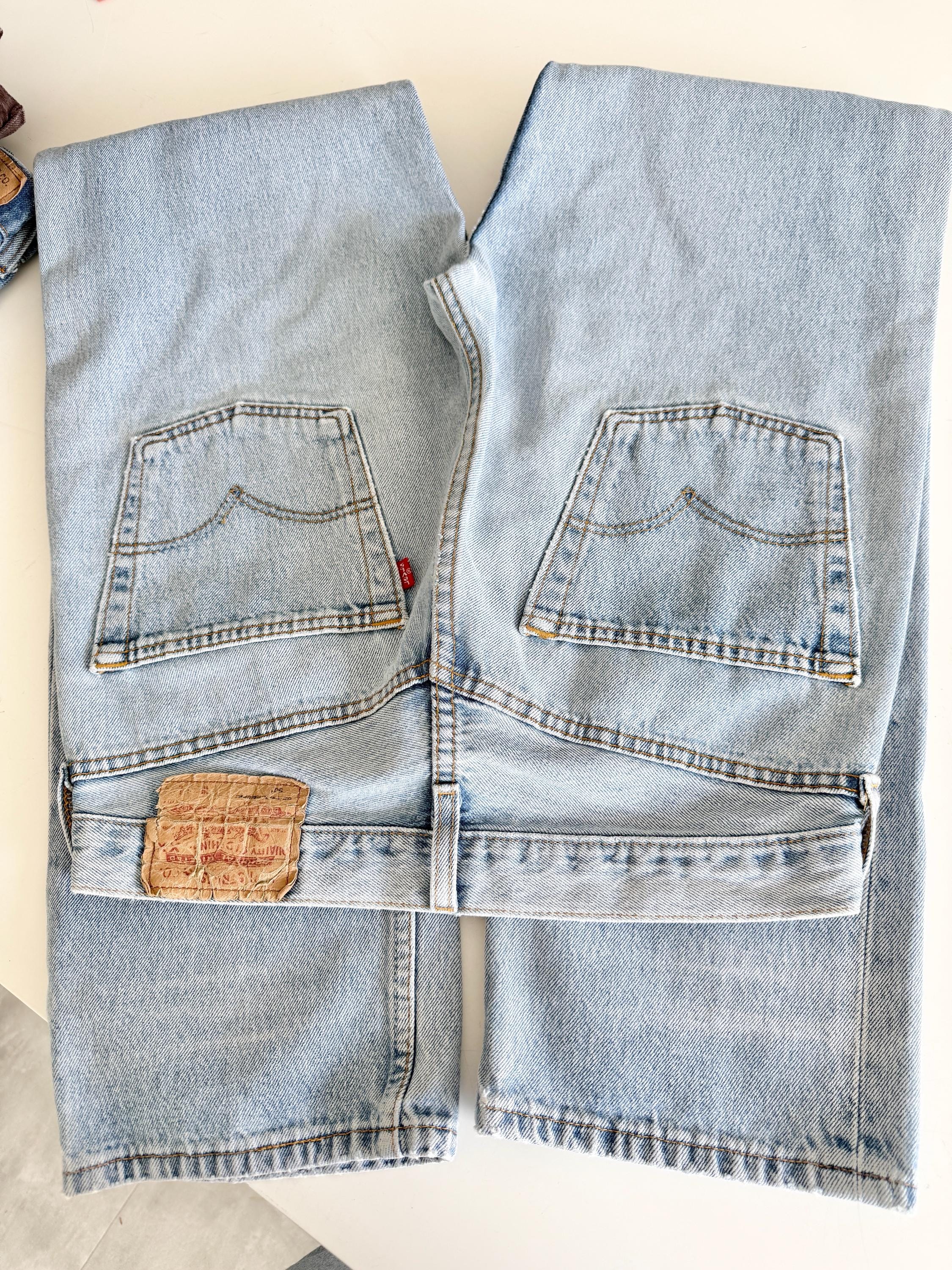 W29 L33 vintage Levis 501 28-29” measured whiskers faded light blue made in 90s