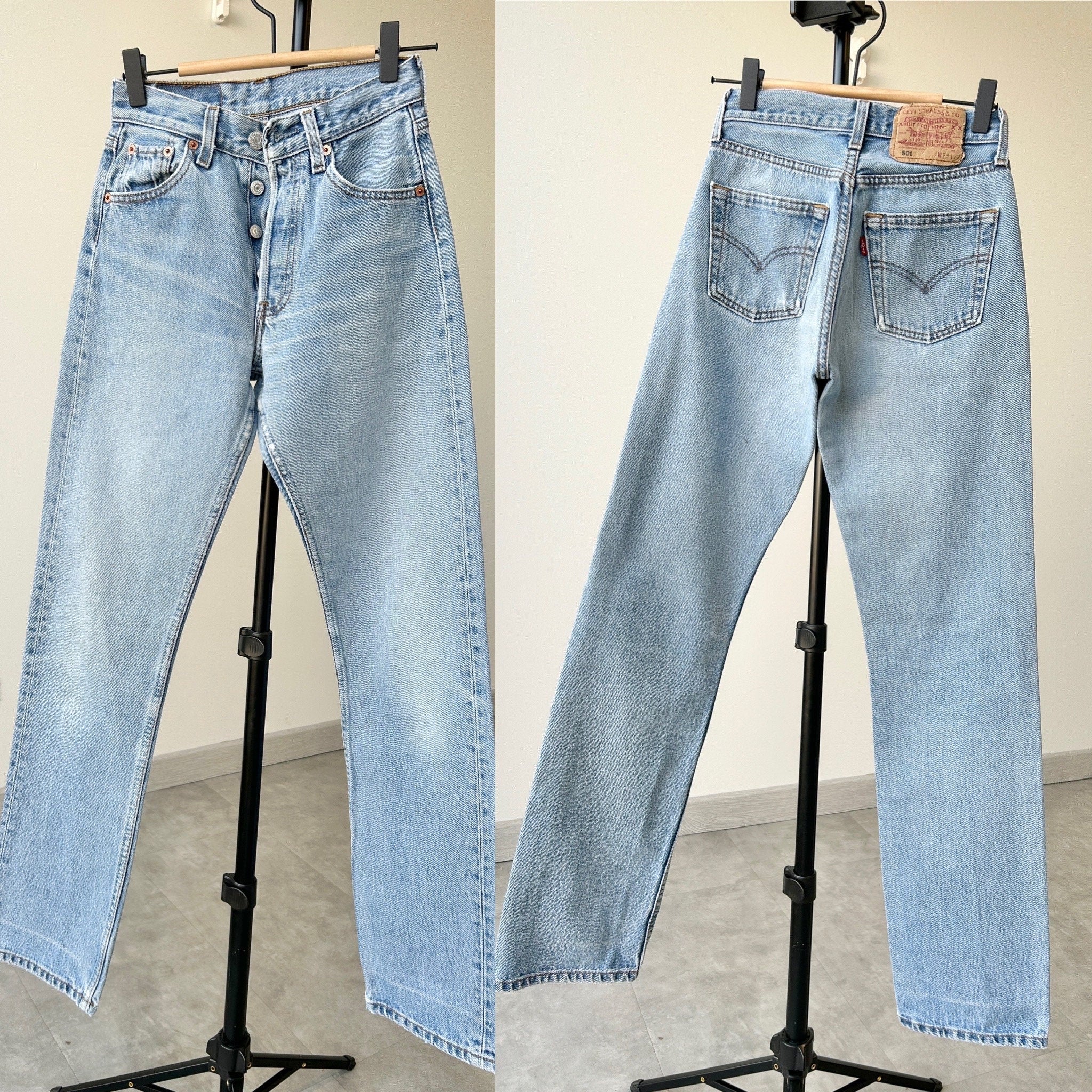 Levi’s 501 vintage w23 L30 Levi’s 501 light blue faded blue straight leg blue 501 vintage blue 501 worn vintage Levi’s