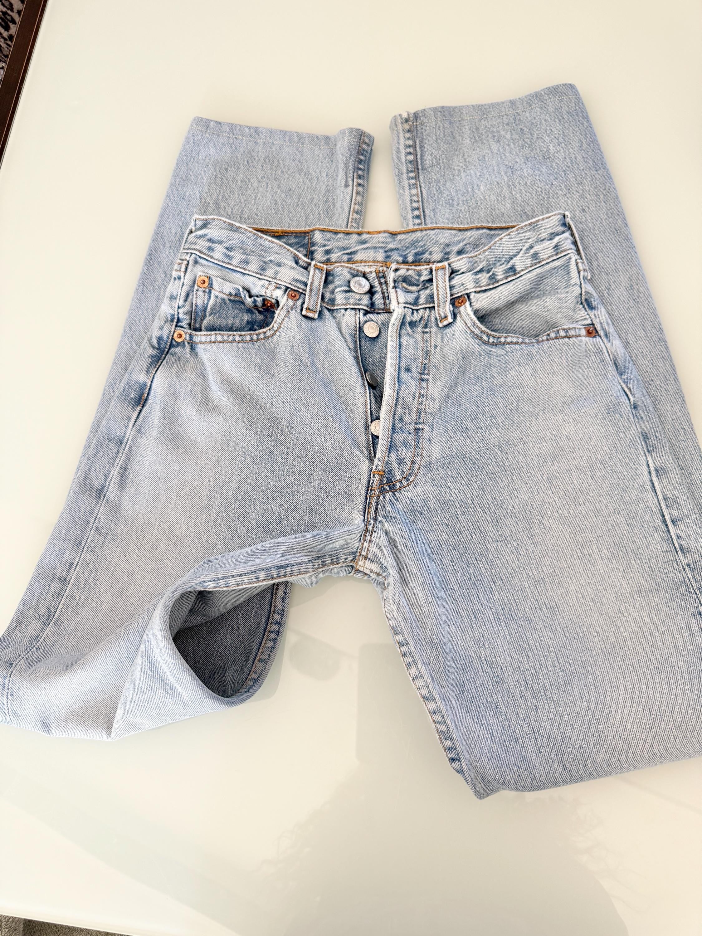 W25 L29 Levis 501 vintage 24-25” waist light blue 501s made in Spain 90s