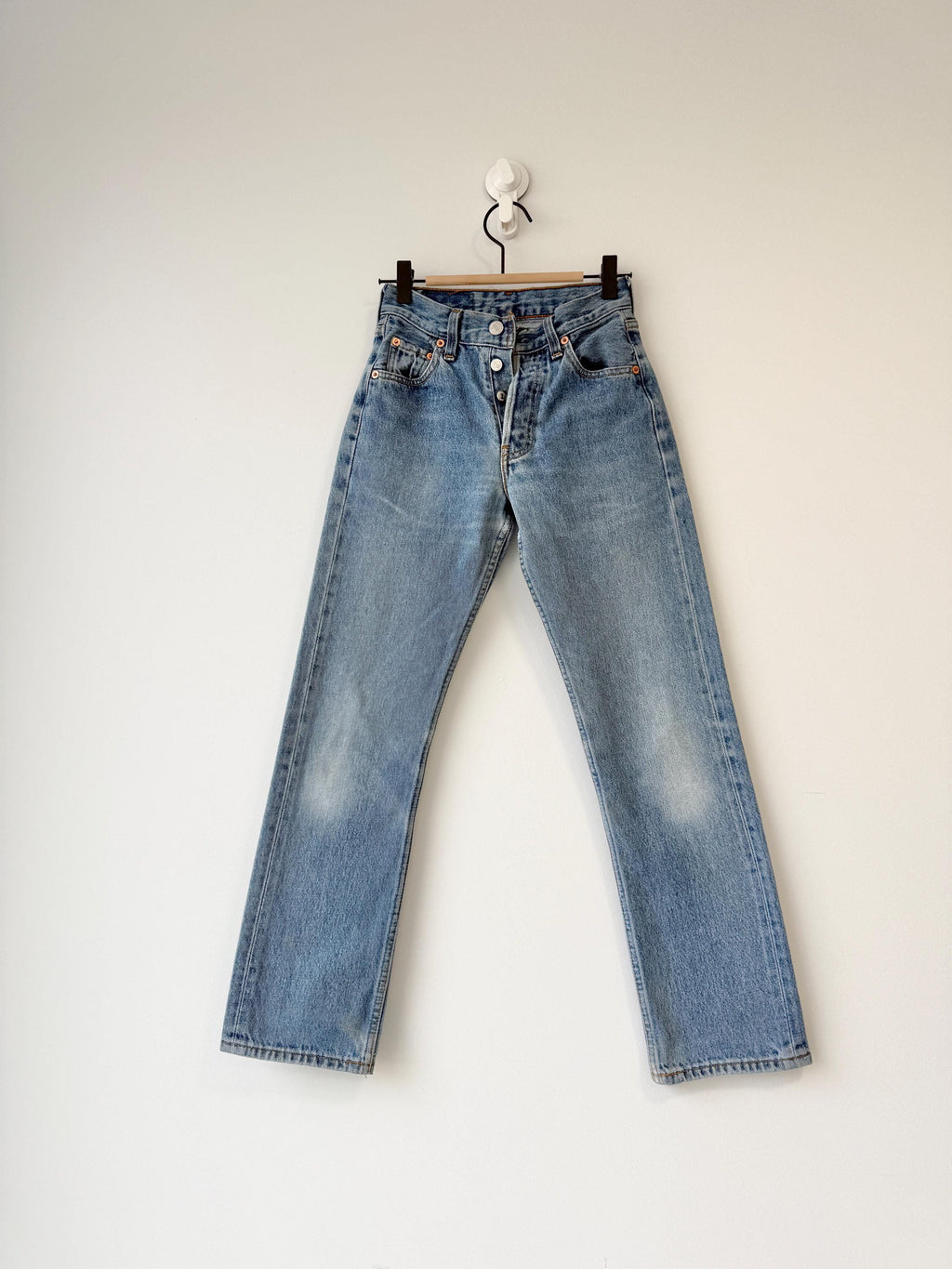 Softer w22 L27 Levis 501 vintage medium blue 90s denim straight leg jeans 501 21”/22” waist
