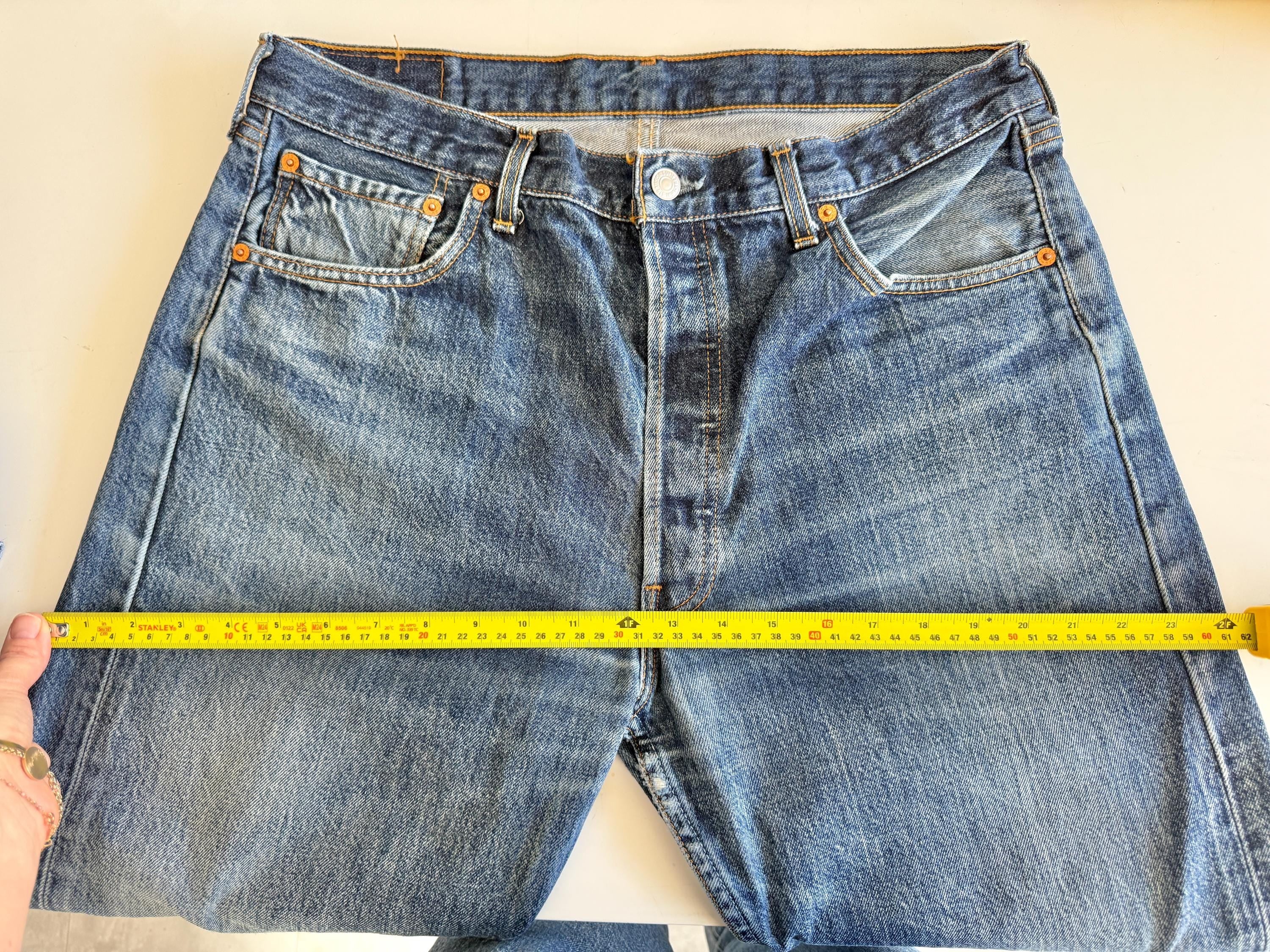 W34 L27 vintage Levis 501 27-28” measured medium blue made in 90s