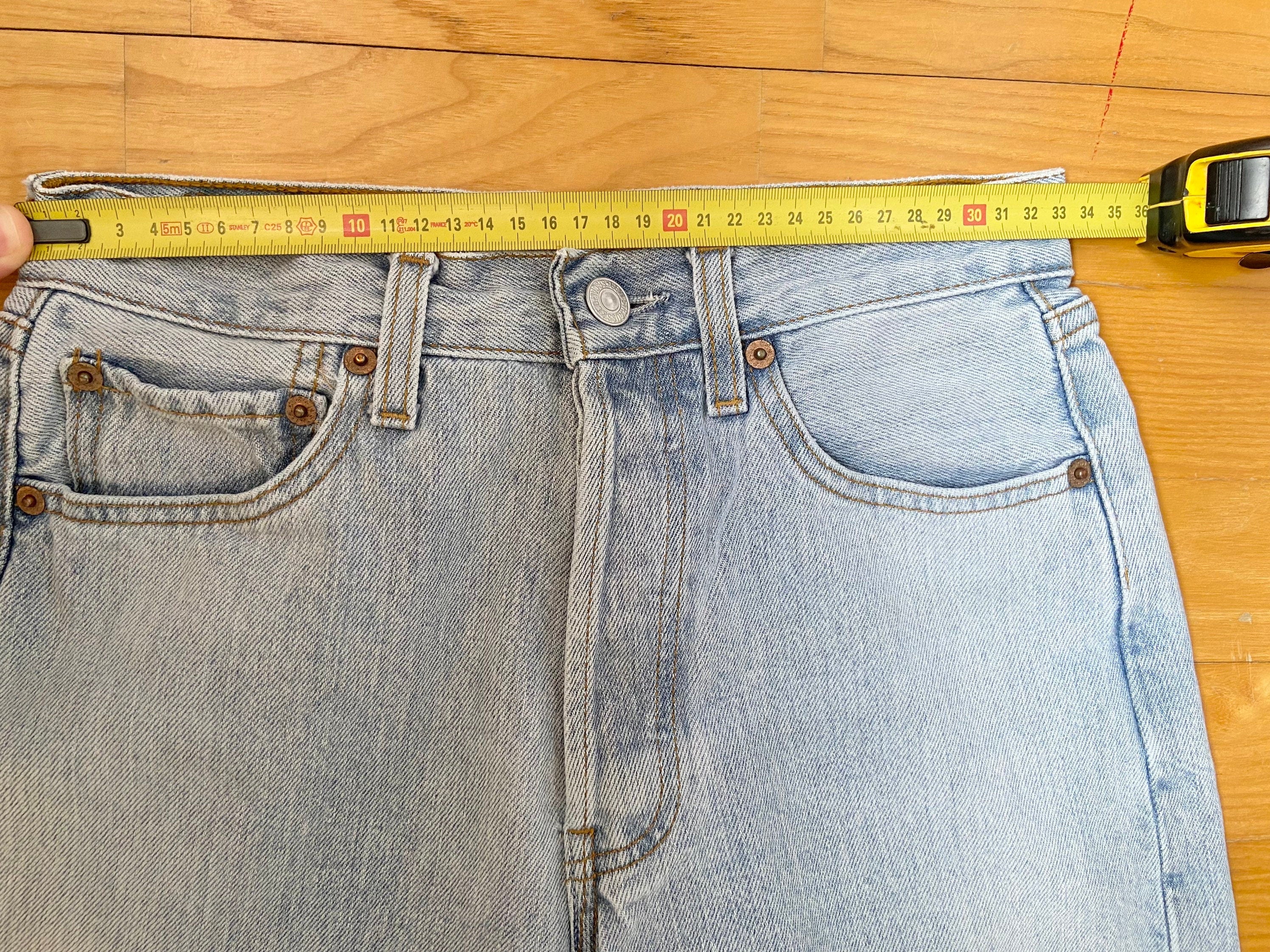 Vintage levis 501 25” made in Hungary